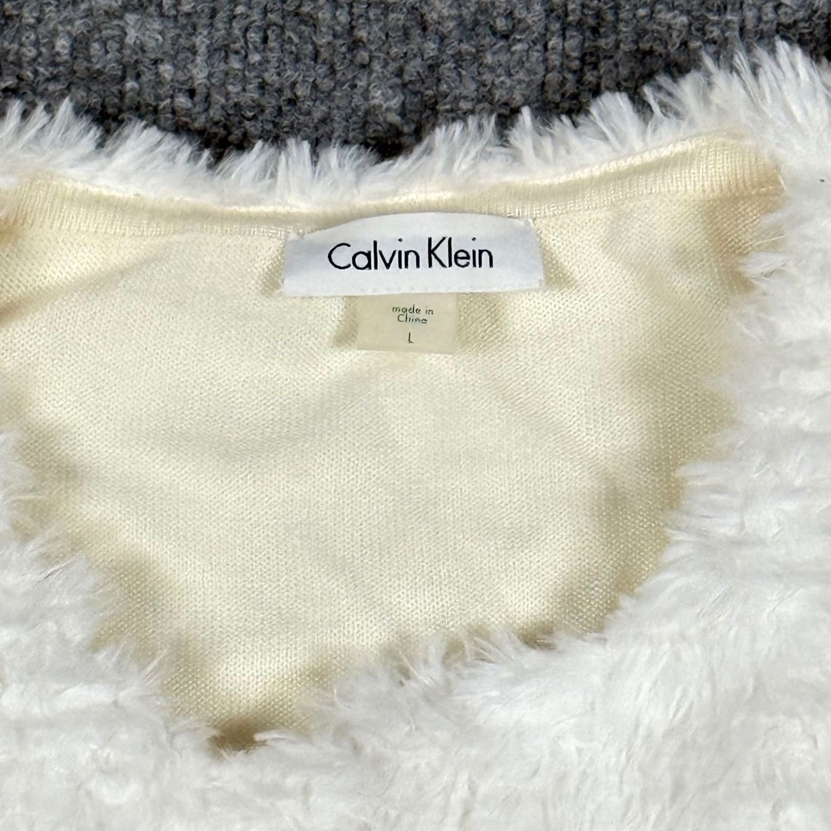 Calvin Klein Calvin Klein White Faux Fur Jacket Cardigan Shrug Bolero Wedding Seasonal Long Sleeve Hook & Eye Closure Ladies Jacket Women L White Fur Trim Logo Size L / US 10 / IT 46 - 5 Thumbnail