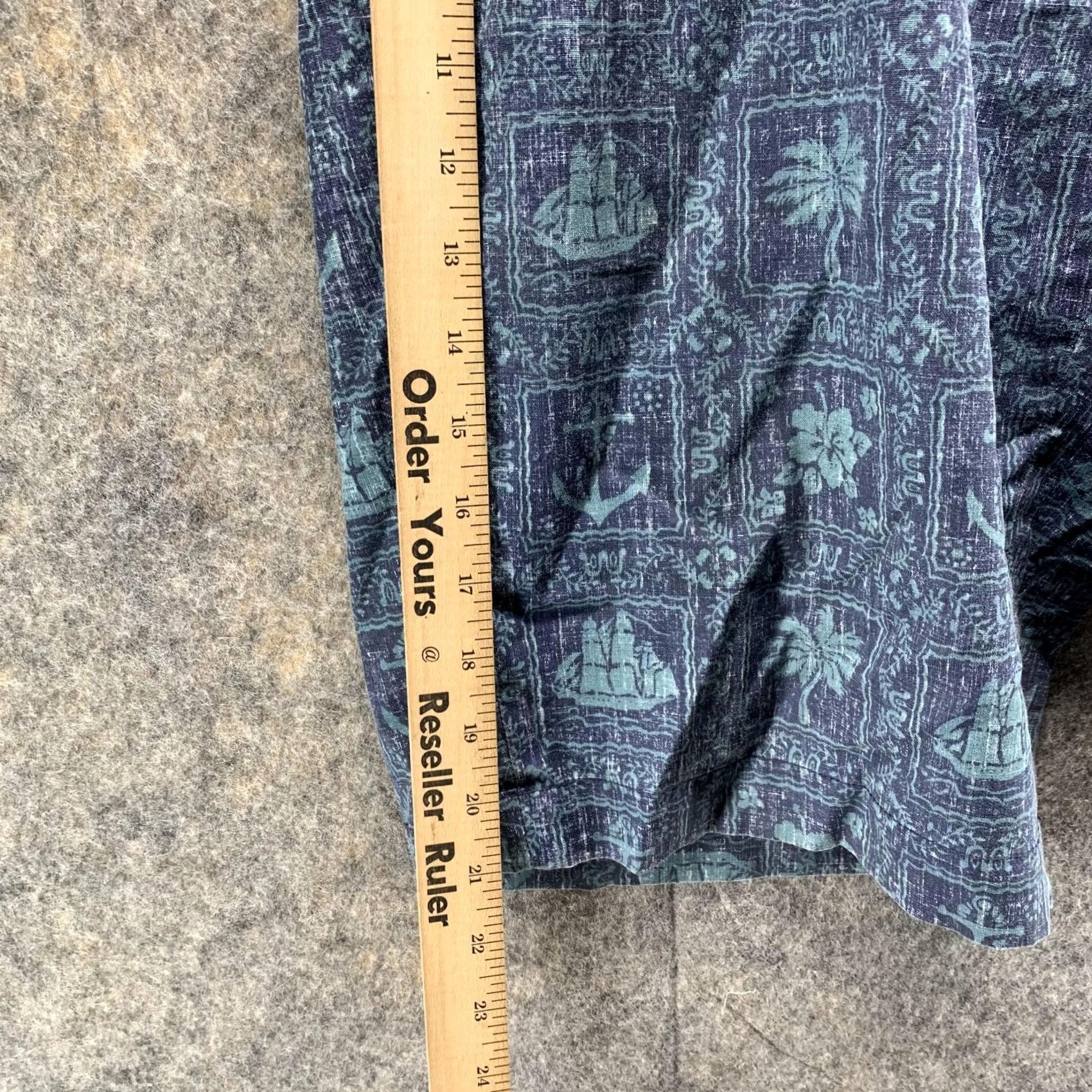 Brooks Brothers Keywords: Uses "Brooks Brothers Shorts Men 34 Blue Bermuda Reyn Spooner Boat Sail Anchor" as the primary keyword Size US 34 / EU 50 - 6 Thumbnail