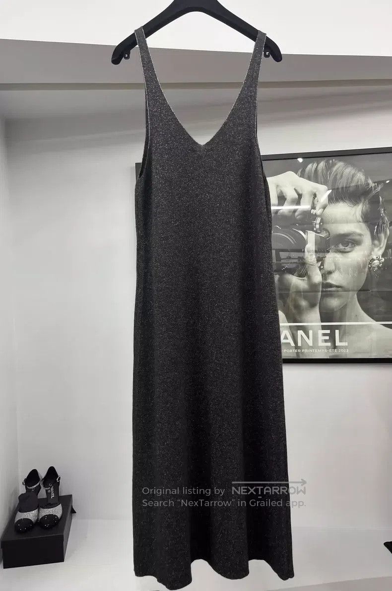 Chanel Chanel Black glitter V-neck knitted long skirt Size XS / US 0-2 / IT 36-38 - 3 Thumbnail