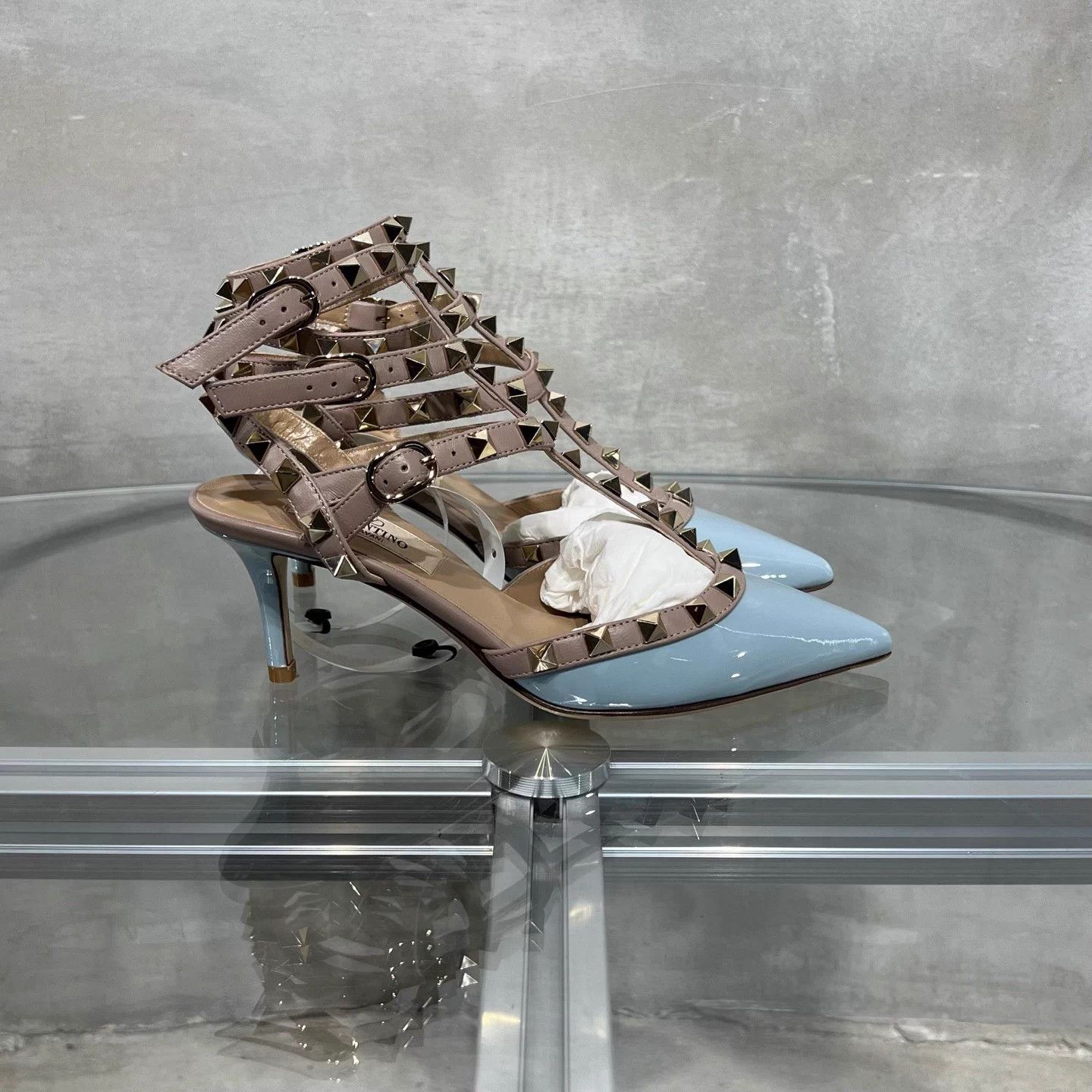 Valentino Valentino Light Blue Pointed Toe Rivet Triple Ring Heels 34 Size US 4 / IT 34 - 4 Thumbnail