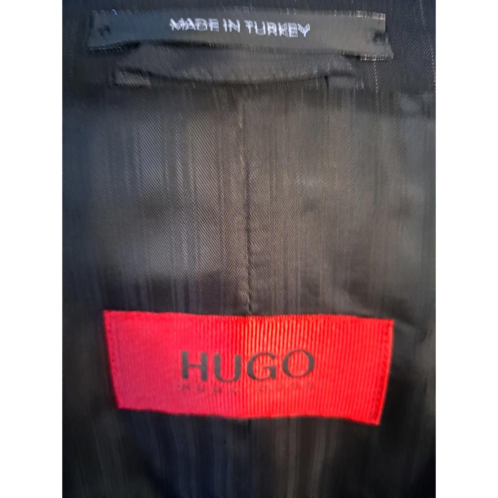 Hugo Boss Hugo Boss Black Pinstripe 2 Button Blazer Size 42S Size 42R - 2 Thumbnail