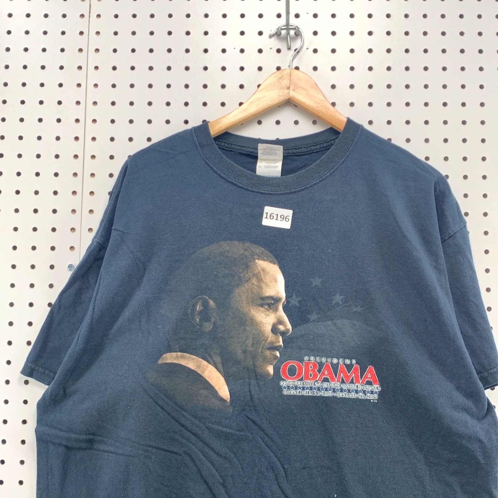 Gildan Barack Obama Shirt 2009 Adult XL Change Begins Now Short Sleeve President TEE Size US XL / EU 56 / 4 - 6 Thumbnail