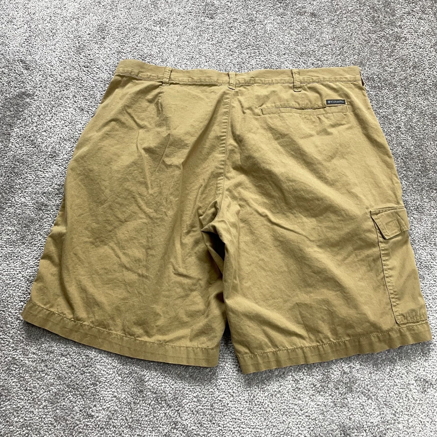Vintage Columbia Cargo Shorts Mens Khaki Cotton Flat Front 38x9.5 Brown Regular Adult Shorts Men 38in Inseam 9.5in Outdoor Hiking Vintage No Size US 38 / EU 54 - 2 Thumbnail