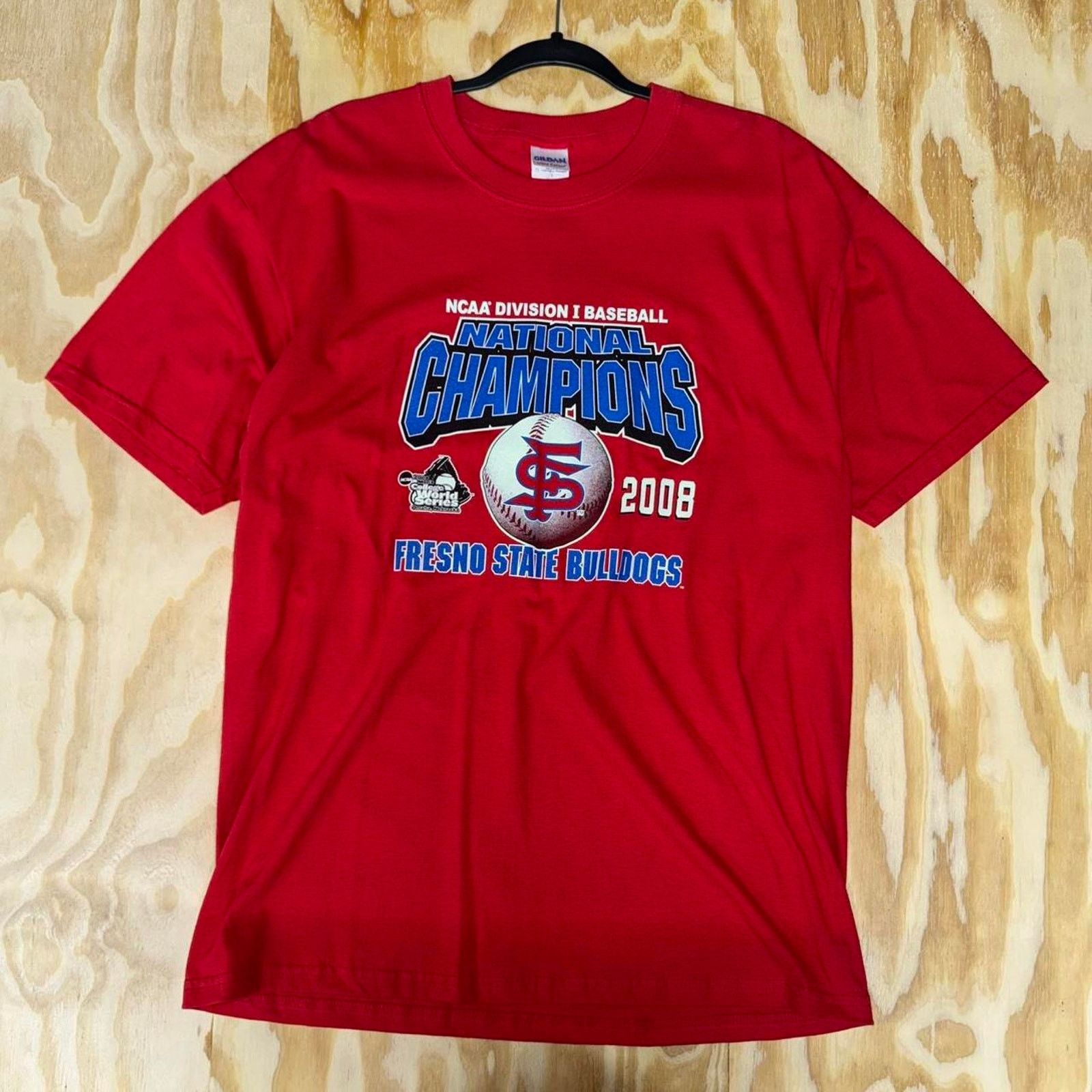 Gildan Vintage y2k ncaa division Size US L / EU 52-54 / 3 - 1 Thumbnail