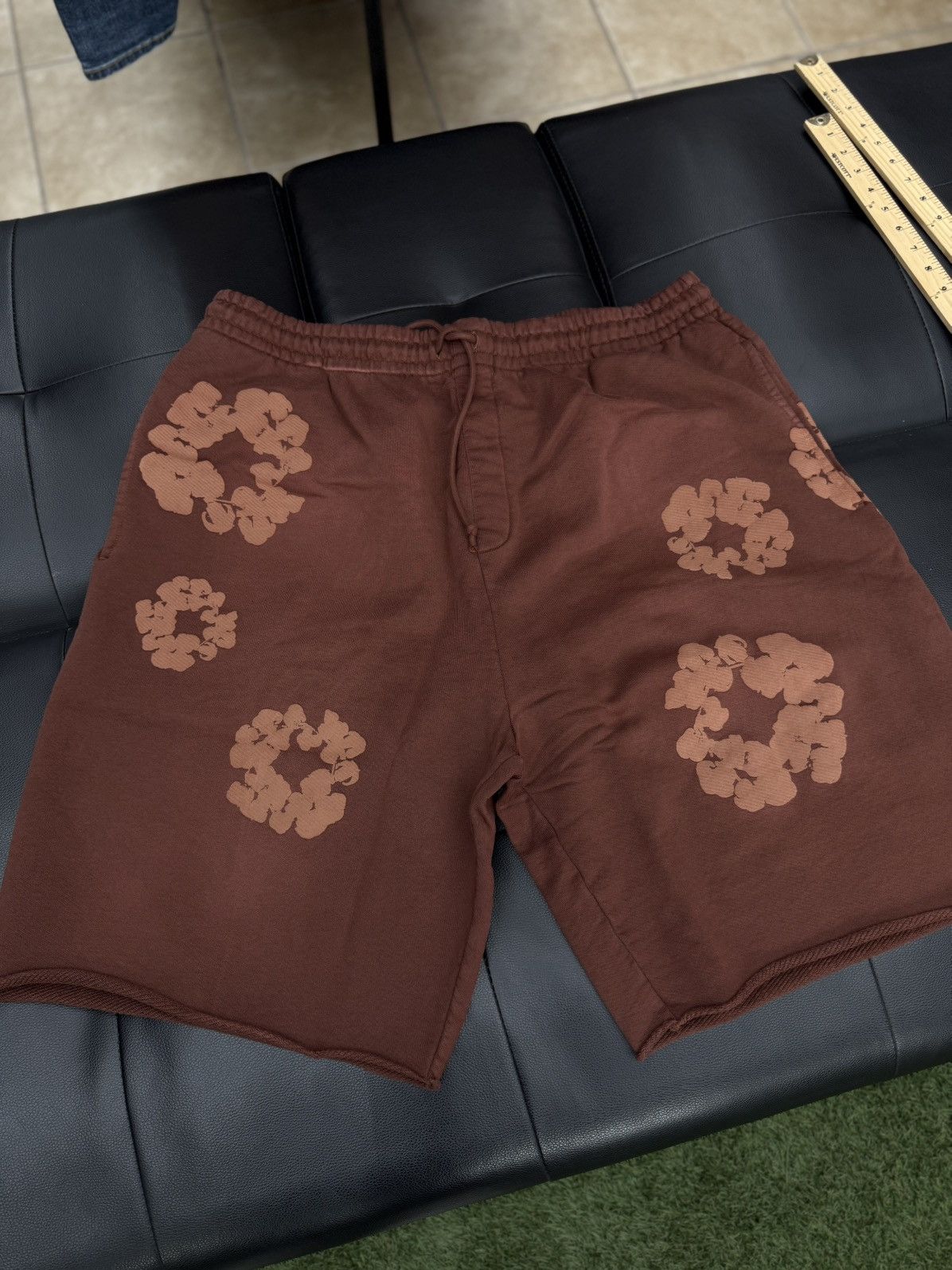 DENIM TEARS Denim Tears Cotton Wreath 2025 Brown Shorts XXL (NEW) Size US 38 / EU 54 - 4 Thumbnail