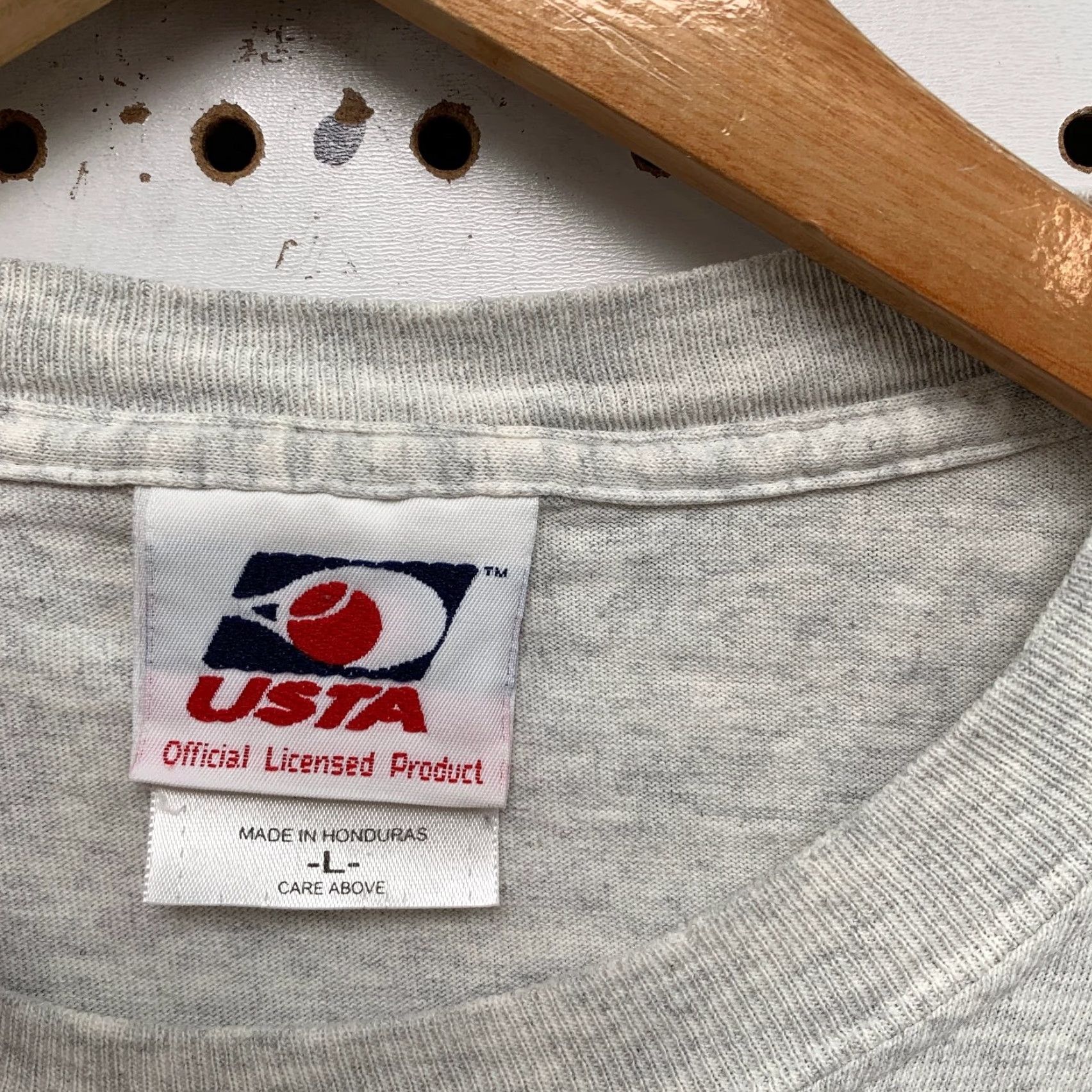 Vintage VINTAGE USA 2005 Team Tennis Shirt Mens L Gray USTA Official Licensed Shirt Size US L / EU 52-54 / 3 - 3 Thumbnail