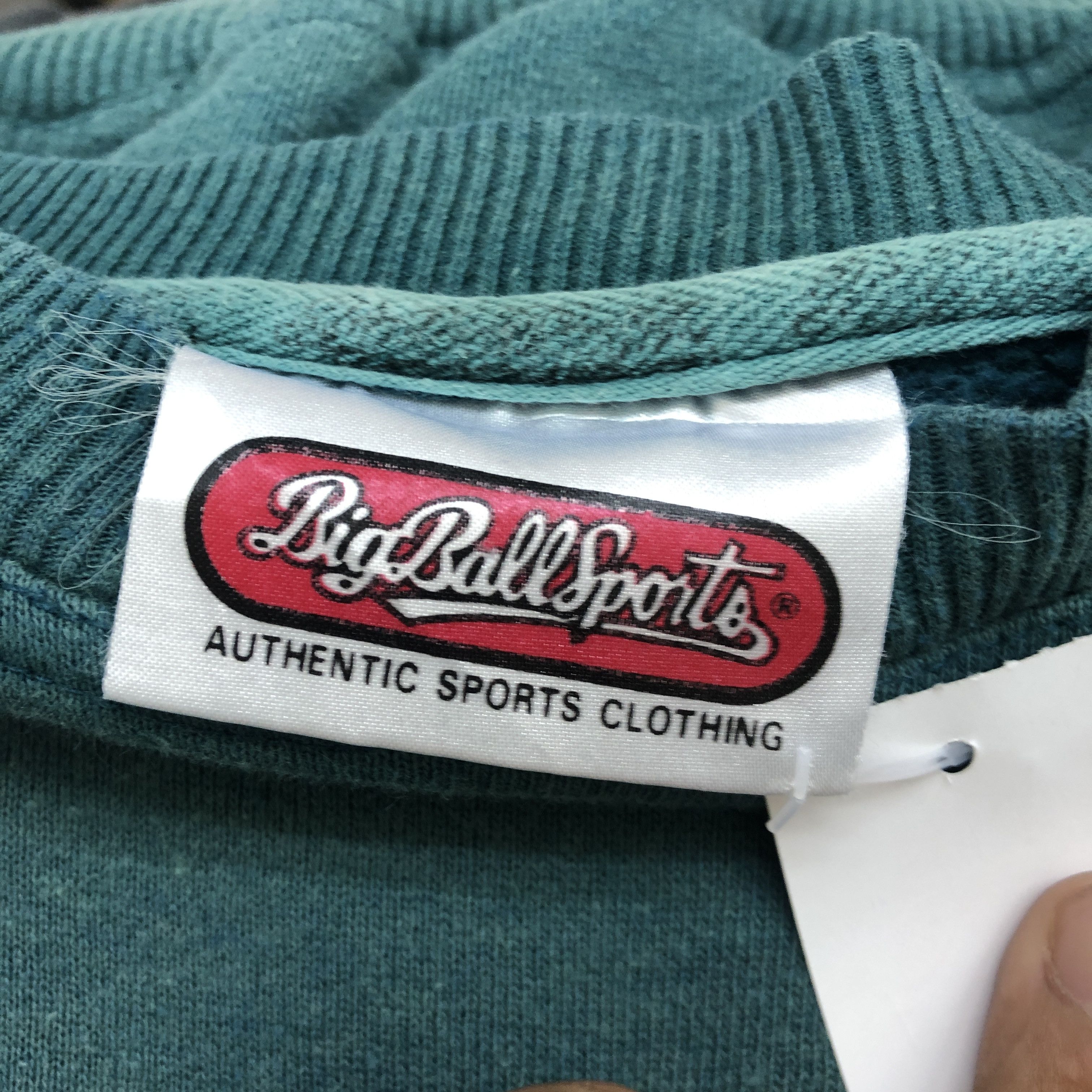 Vintage Vintage Reach Out and Crush Someone Sweater Sporting Gear Size US L / EU 52-54 / 3 - 7 Thumbnail