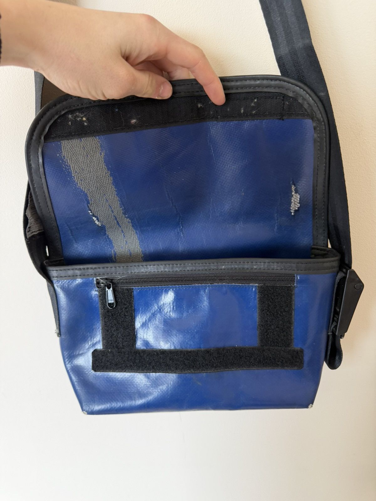 Freitag Freitag Recycled Crossbody Messenger Blue/White Bag Size ONE SIZE - 4 Thumbnail