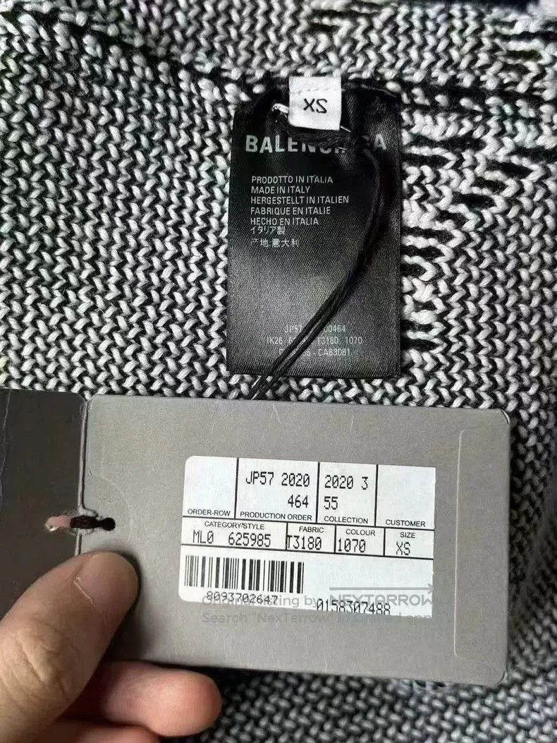 Balenciaga Balenciaga Script Logo Sweater. Size US XS / EU 42 / 0 - 4 Thumbnail