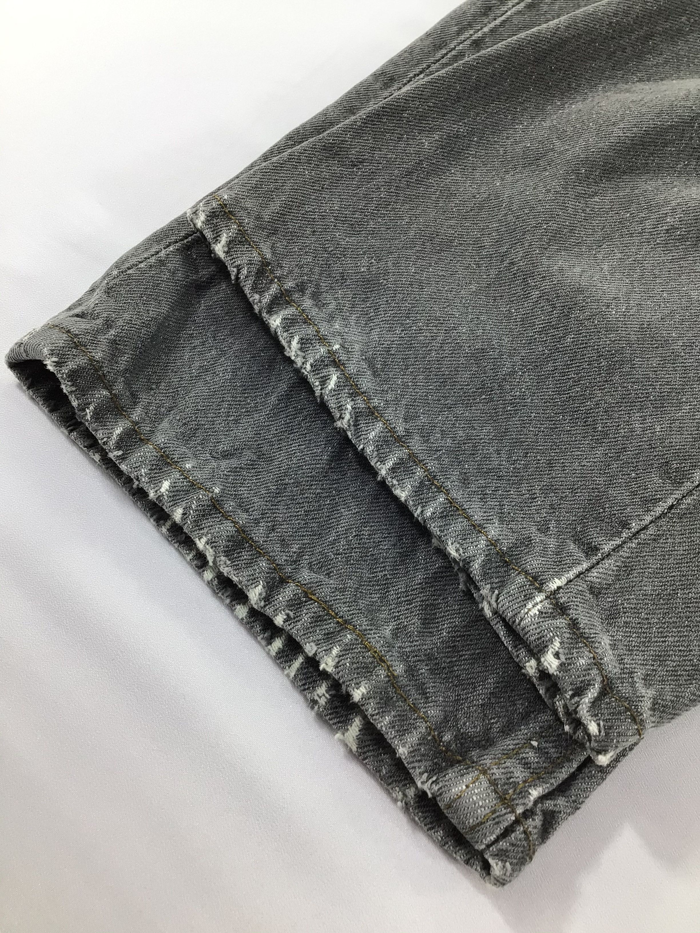 Levi's Faded Vintage Levis 501 Jeans Dark Wash Denim -J333 Size US 32 / EU 48 - 7 Thumbnail