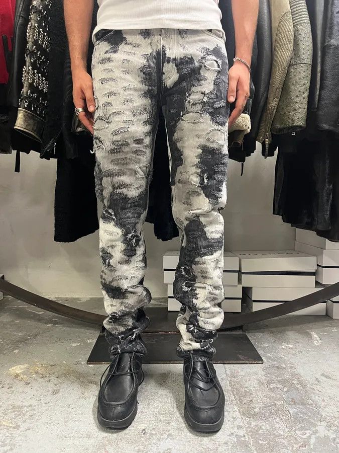 Givenchy AW2022 Givenchy Distressed Monochrome Slim Jeans Size US 32 / EU 48 - 2 Thumbnail