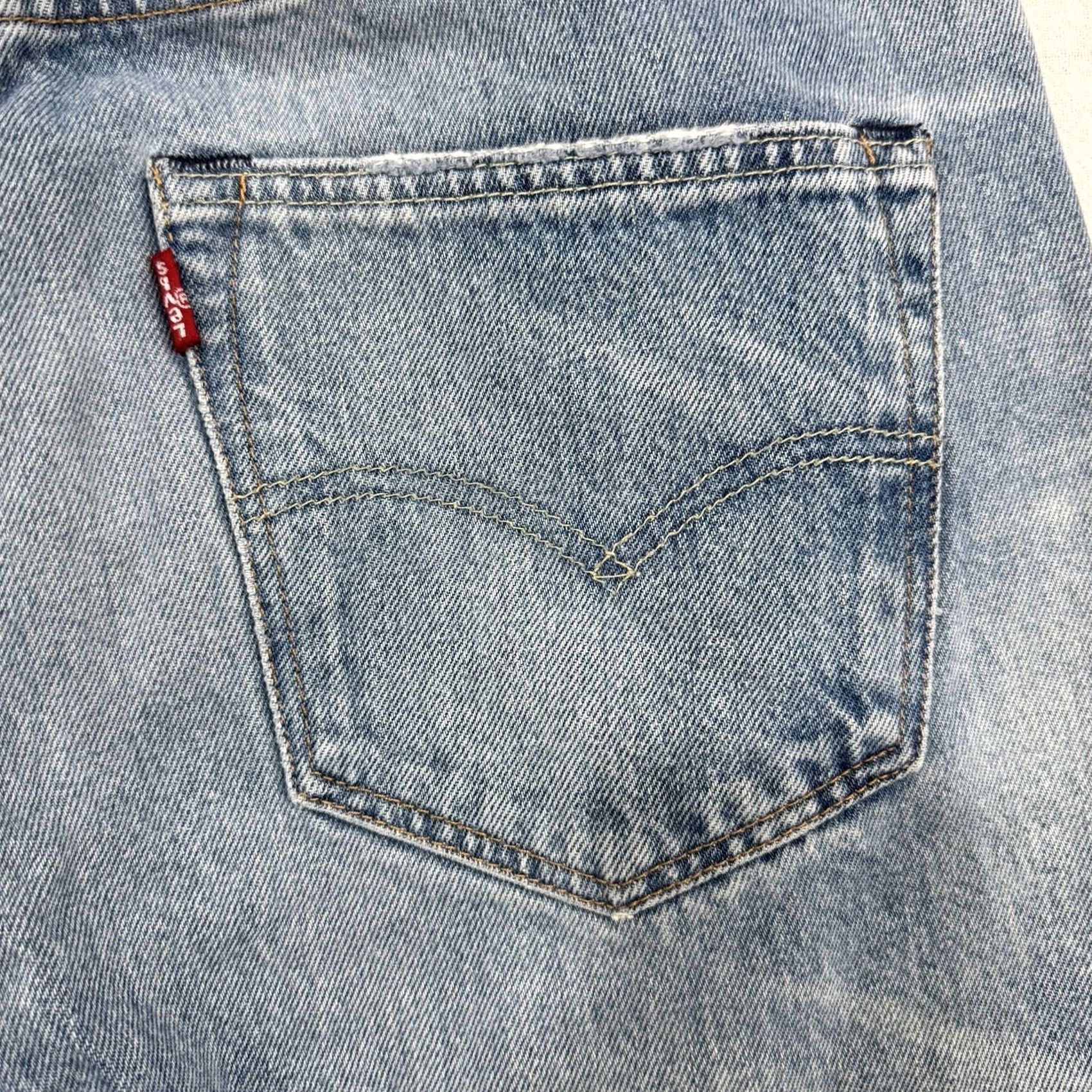 Levi's VINTAGE Levi’s 501 XX Jeans Men 32x30 Distressed Ripped Thrashed Blue Denim Cotton Jeans Size US 32 / EU 48 - 6 Thumbnail