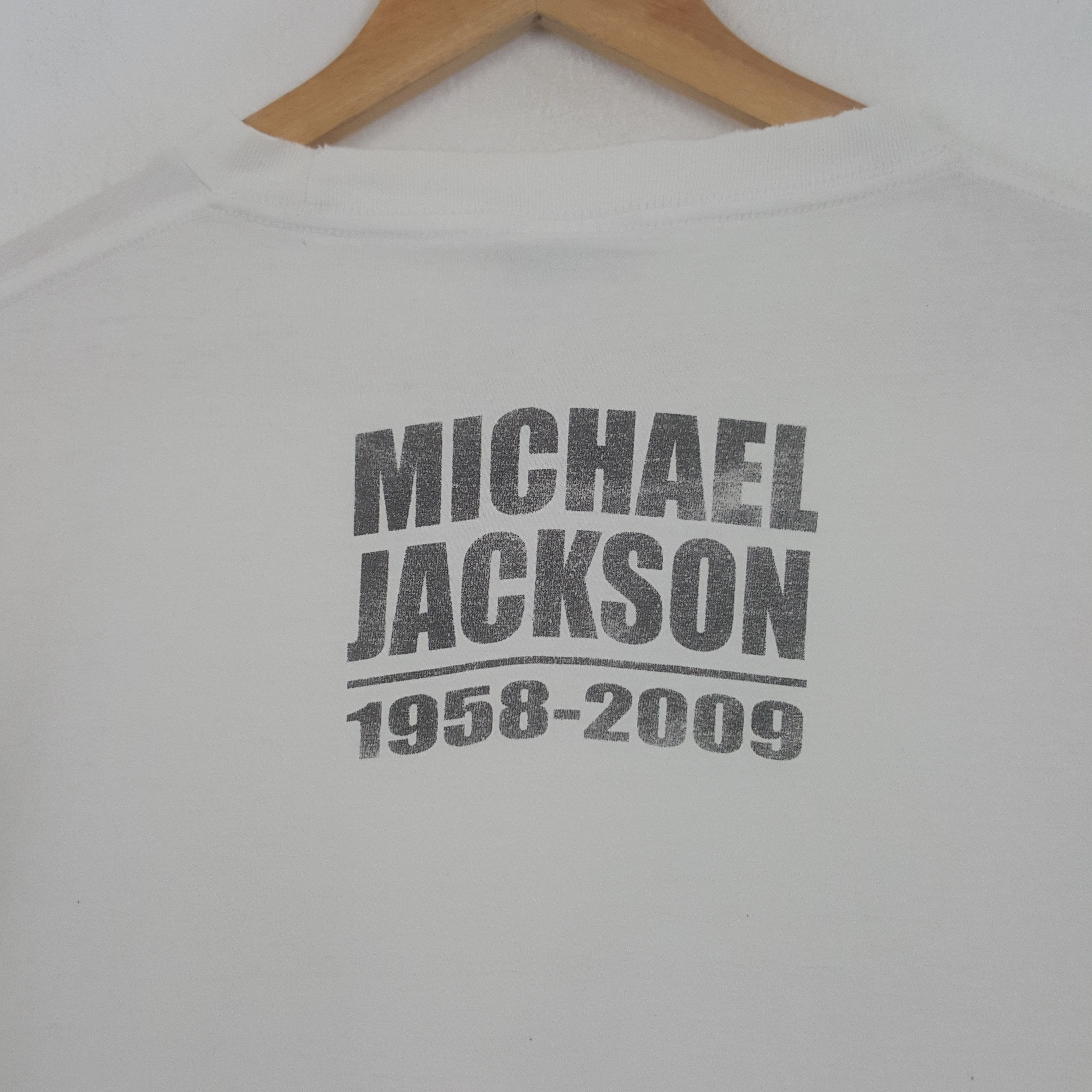 Band Tees × Michael Jackson × Vintage Vintage Michael Jackson American Singer Dancer Tshirt Size US L / EU 52-54 / 3 - 4 Thumbnail
