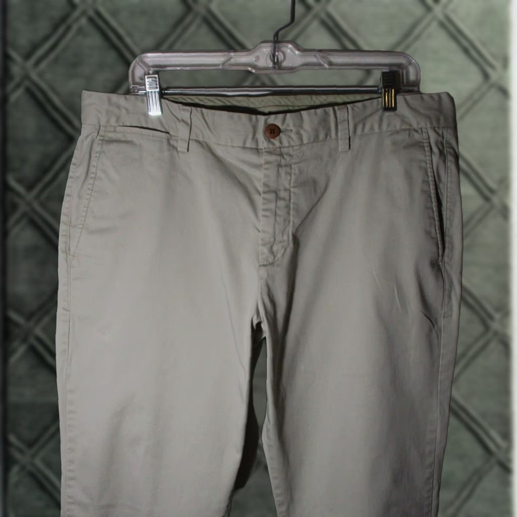 Tommy Bahama TOMMY BAHAMA Beige Straight Chino Pants 35W 34L Mens Regular 35 10" Rise Cotton Blend 97% Cotton 3% Spandex Front Flat 5-Pocket Size US 35 - 1 Thumbnail