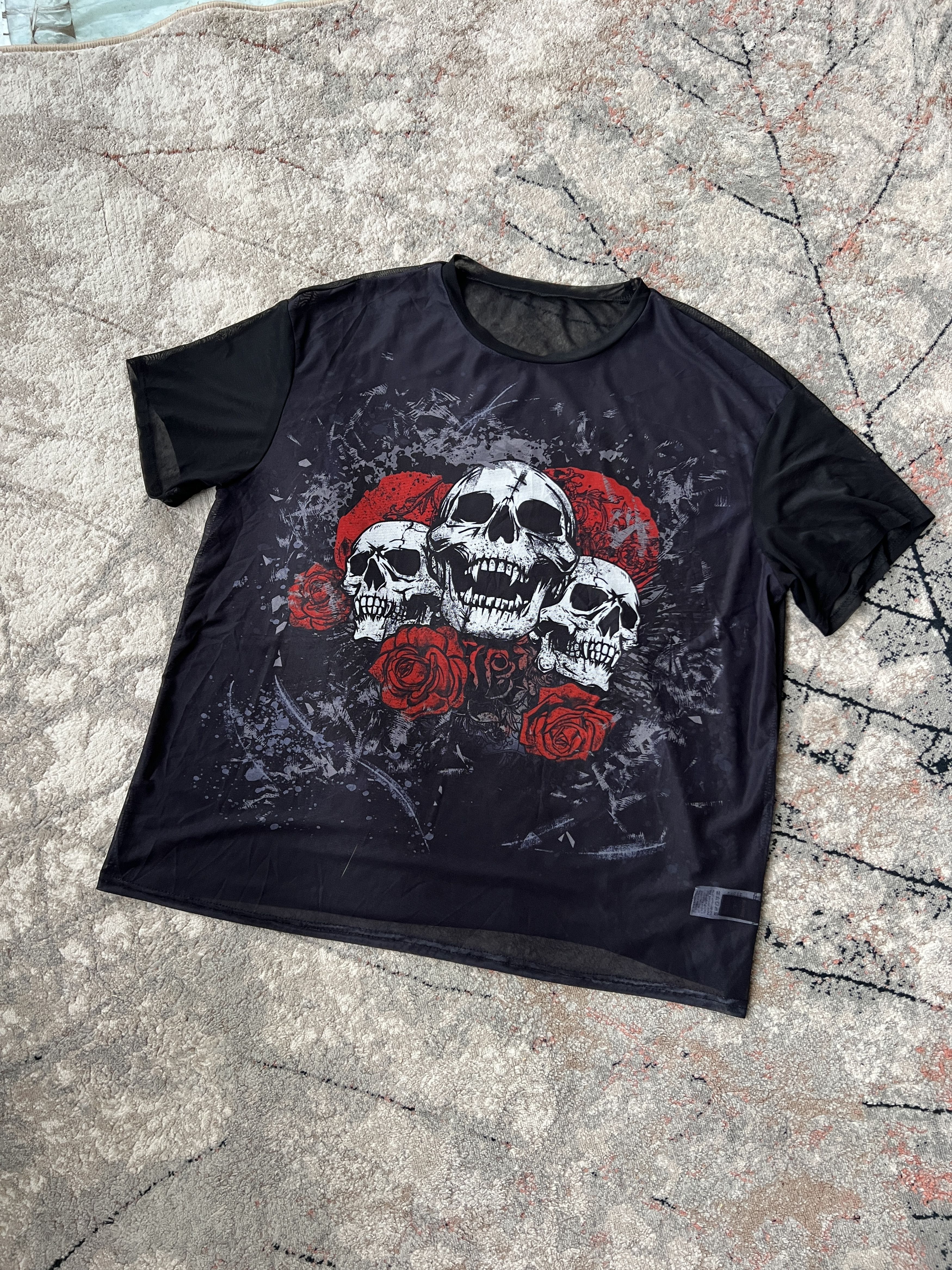 Other Romwe Skulls Tee Size US L / EU 52-54 / 3 - 1 Thumbnail