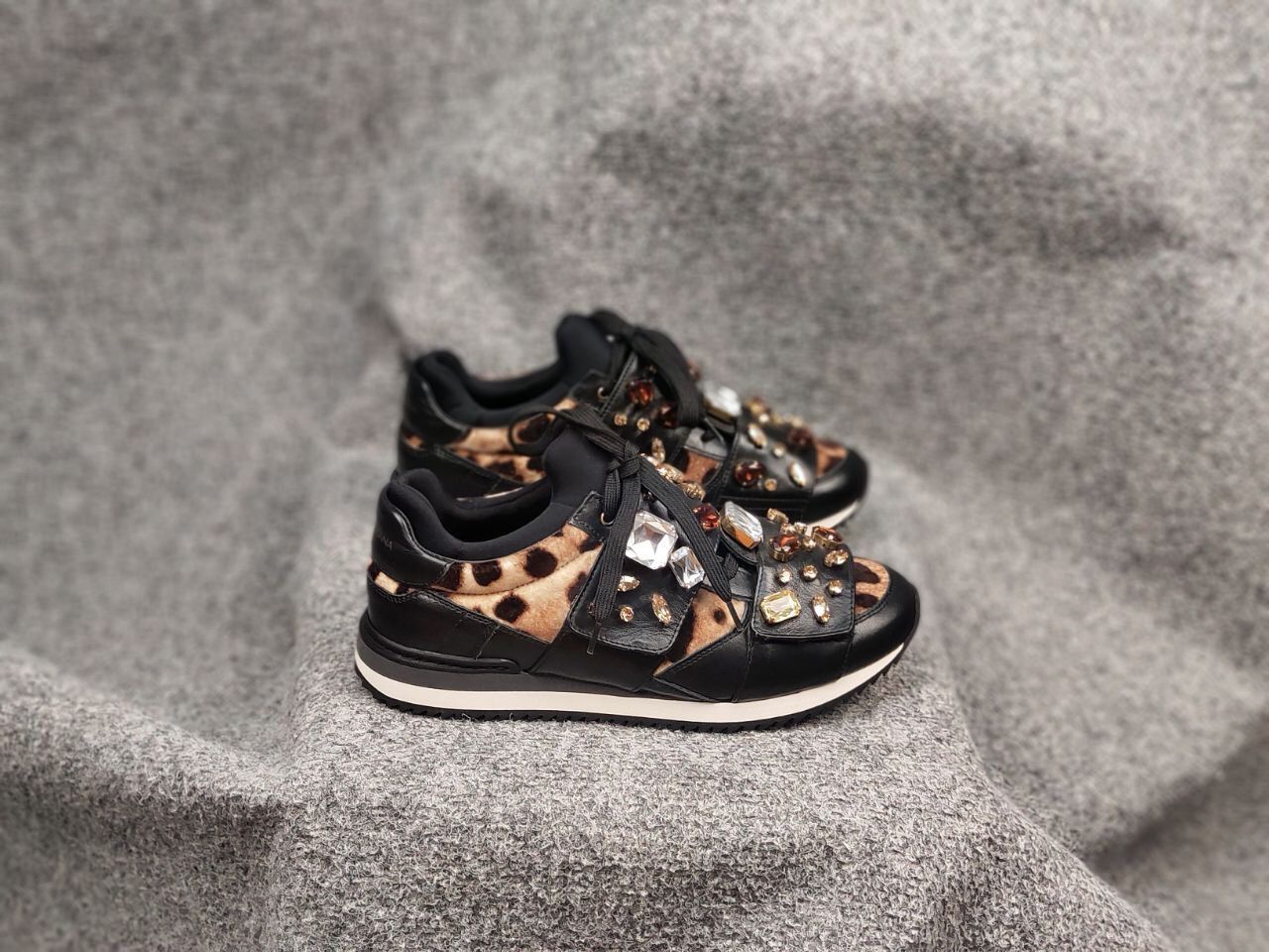 Dolce & Gabbana Dolce & Gabbana Leopard pattern stones velutto Sneakers Size US 9.5 / IT 39.5 - 19 Thumbnail