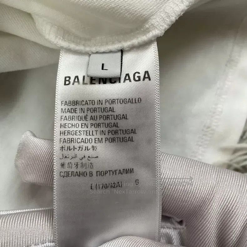 Balenciaga Balenciaga White embroidered logo short-sleeve, size L Size US L / EU 52-54 / 3 - 6 Thumbnail