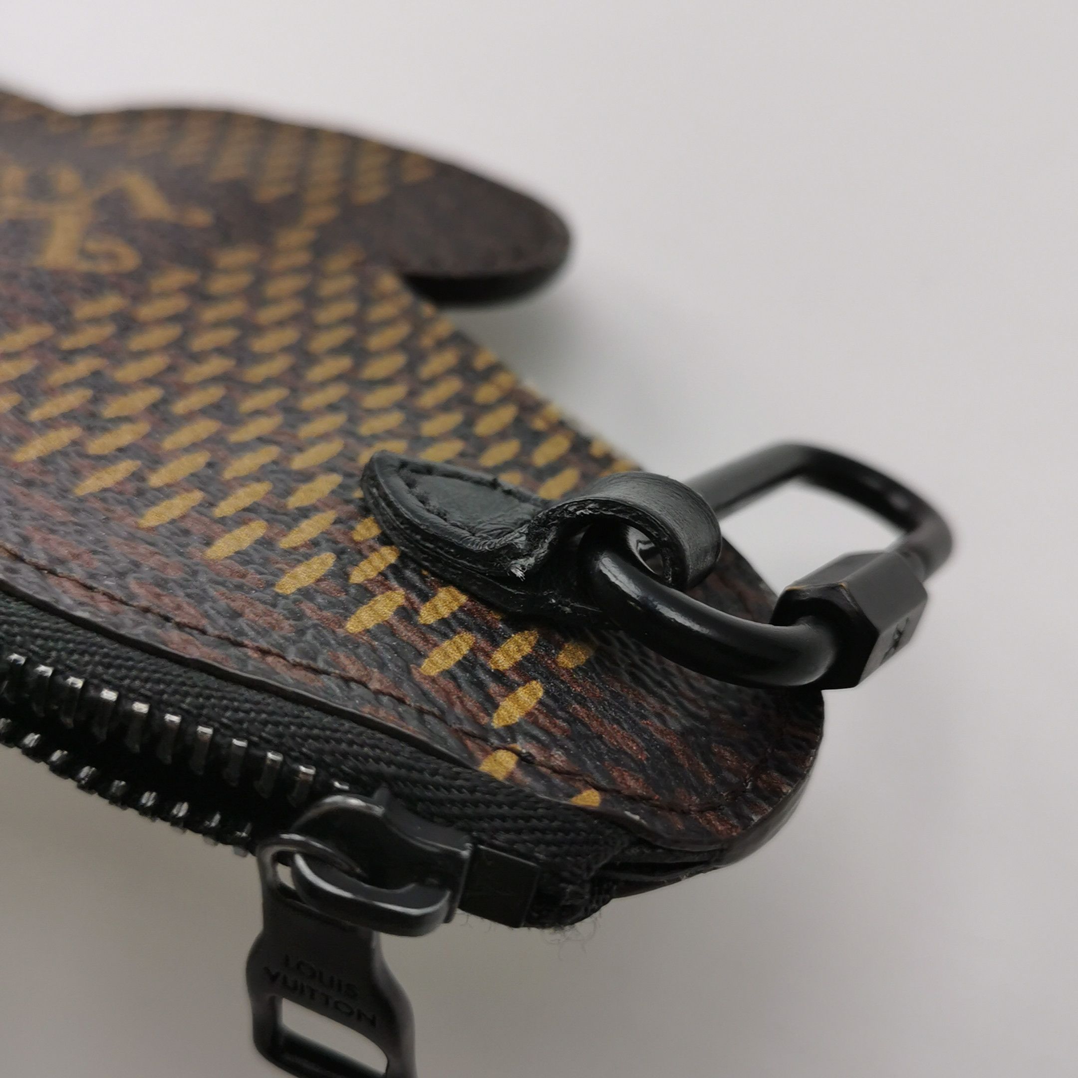 Louis Vuitton Louis Vuitton (LV) LV x NIGO co-branded polar bear-shaped l Size ONE SIZE - 9 Thumbnail