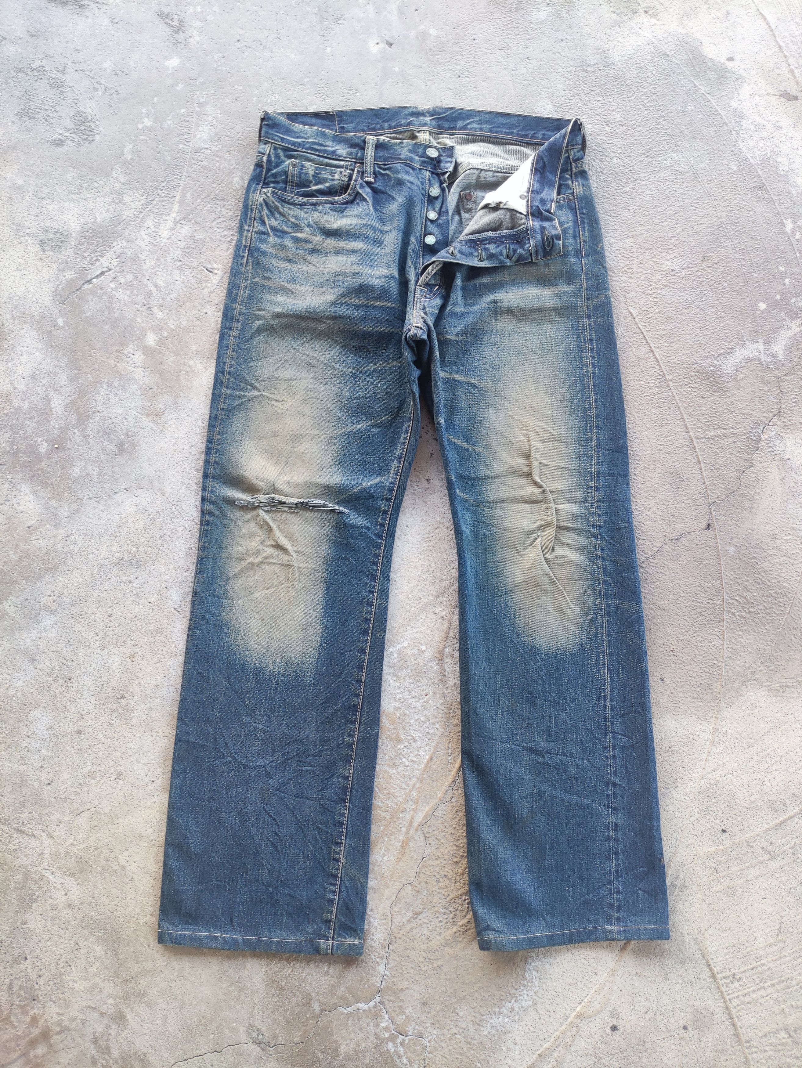 Japanese Brand Vintage Japanese Baggy Button Denim Distress Faded Jean Size US 34 / EU 50 - 1 Thumbnail