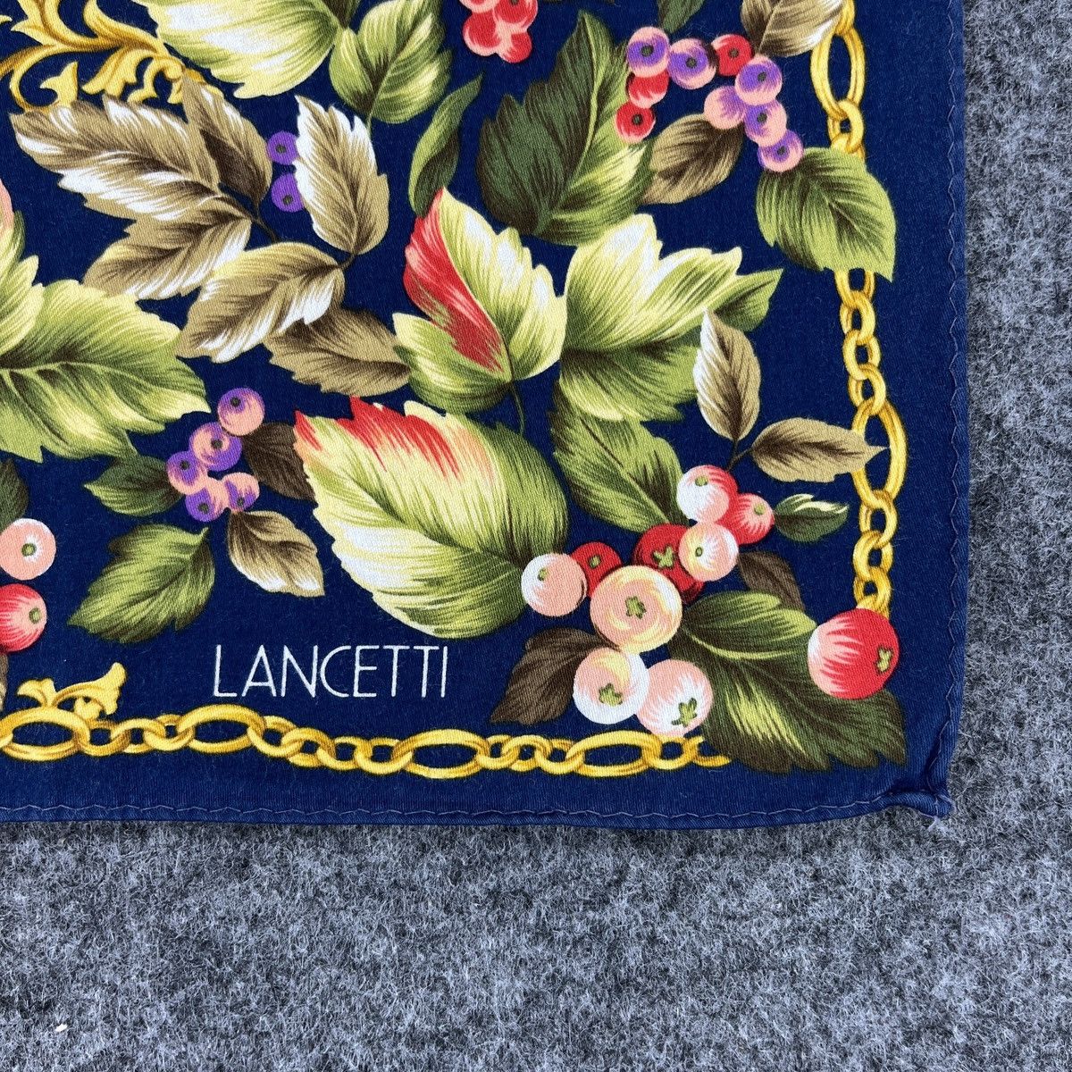 Vintage Lancetti Handkerchief / Bandana / Neckerchief B536 Size ONE SIZE - 2 Thumbnail