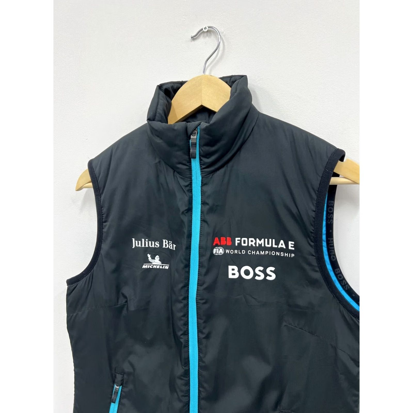 Hugo Boss HUGO BOSS ABB Formula E World Championship Womens Race Vest Gilet M Jacket Black Zip Full Zip Size M / US 6-8 / IT 42-44 - 2 Thumbnail