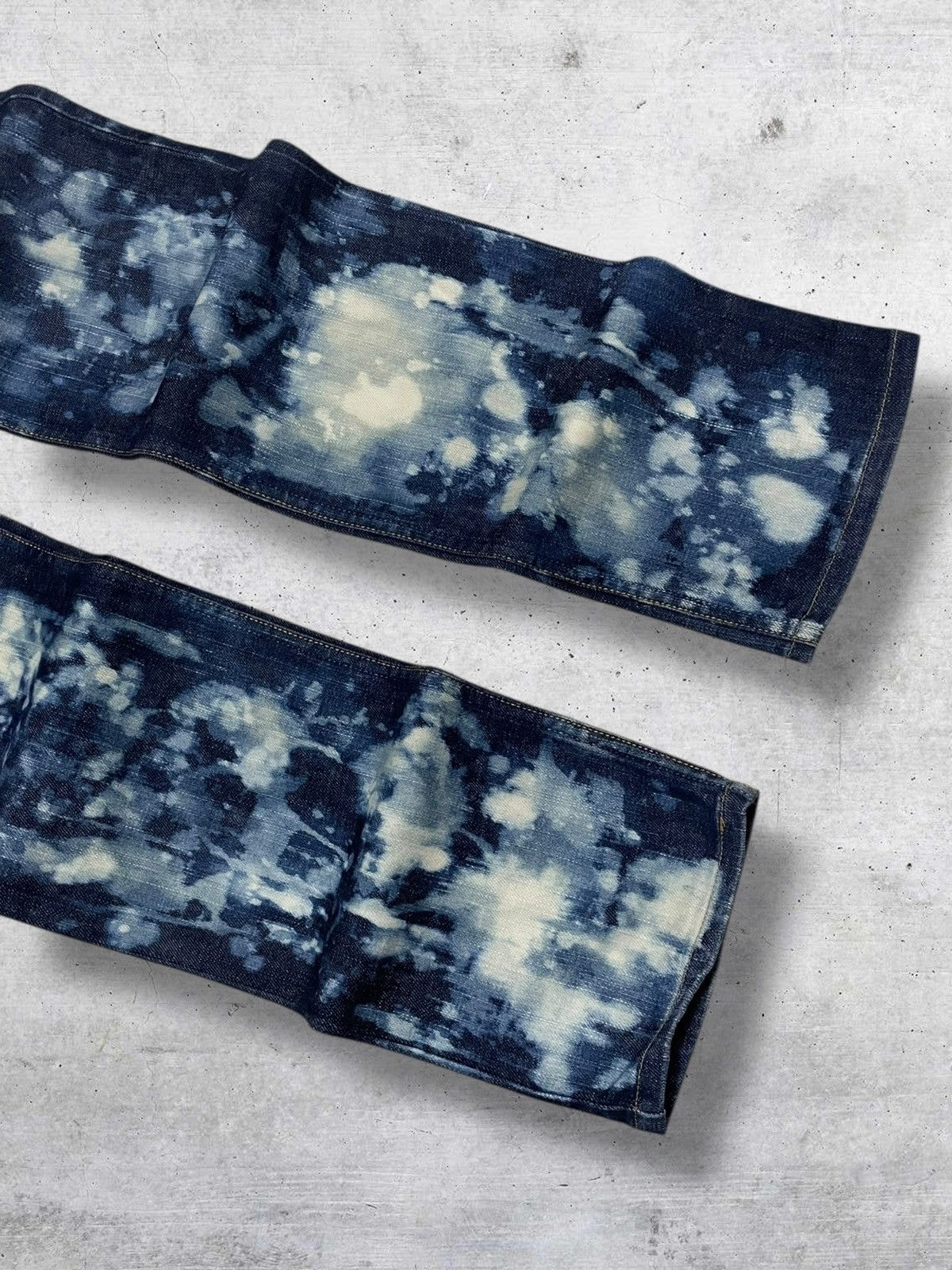 Tornado Mart HARE JAPAN 90S DESIGNER RARE BLEACH DARK INDIGO RUGGED JEAN Size US 32 / EU 48 - 4 Thumbnail