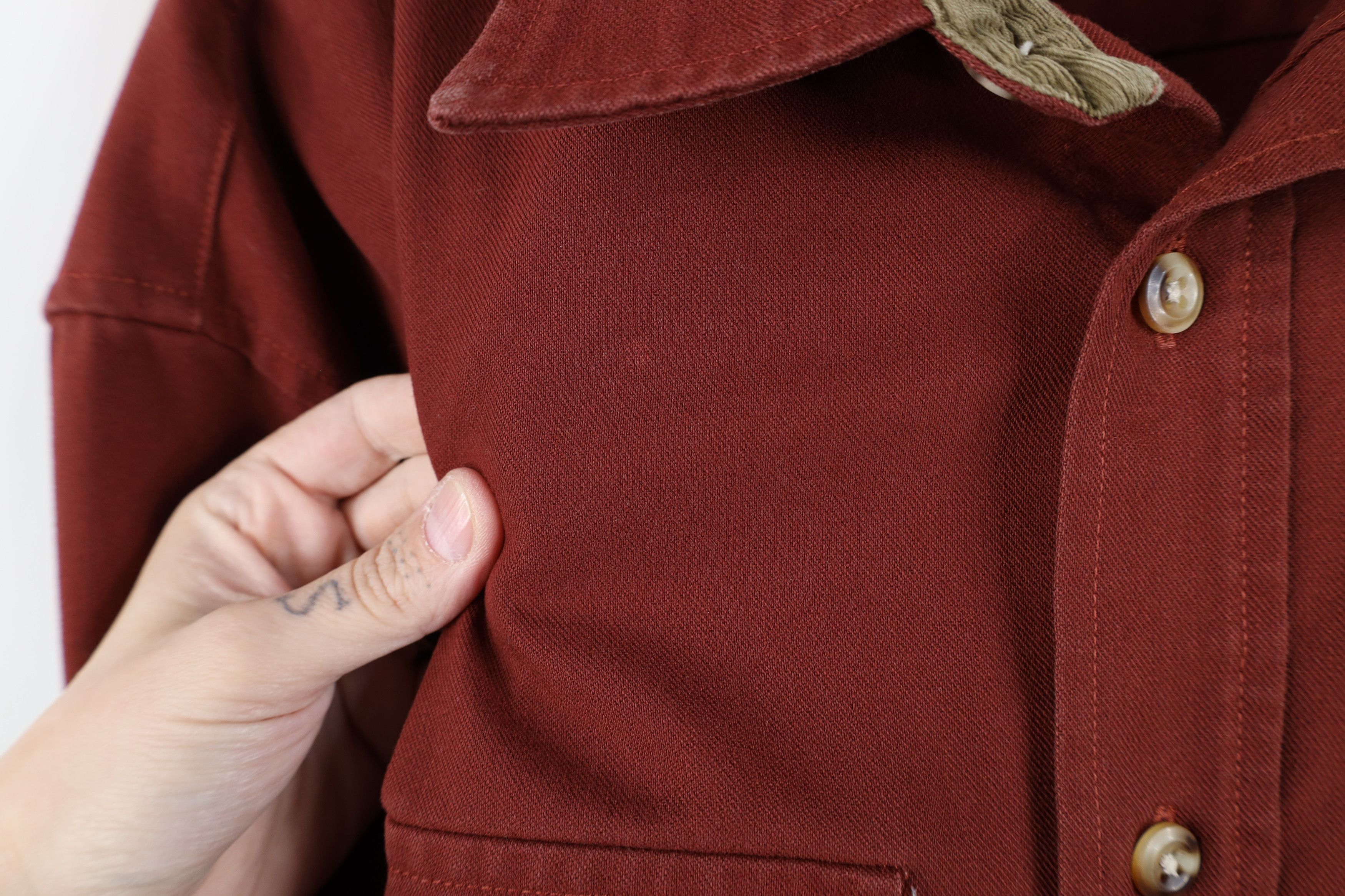 Cabelas Vintage Cabelas Pocket Heavyweight Collared Button Shirt Size US XL / EU 56 / 4 - 4 Thumbnail
