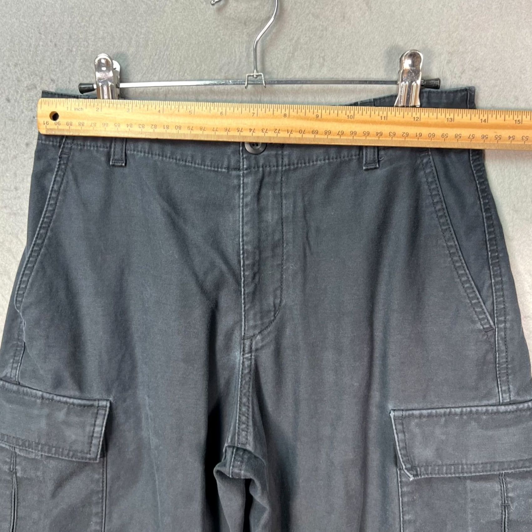 Uniqlo Uniqlo Cargo Pants Womens XS 24-25 Black Cotton Relaxed Fit 100% Size 26" / US 2 / IT 38 - 4 Thumbnail