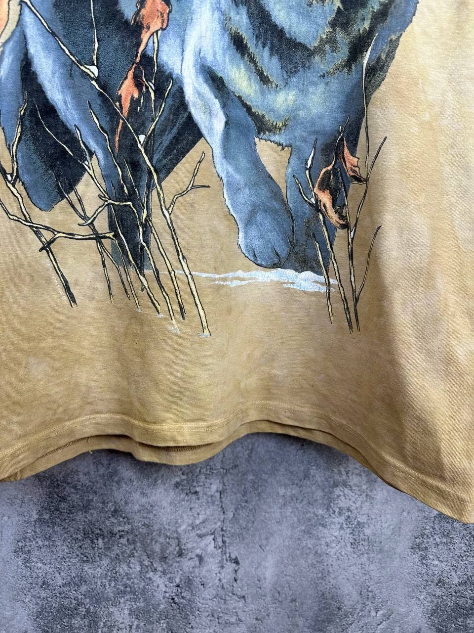 Vintage Harlequin Vintage 1973 Graphic T-Shirt Big Print Wolf Tee Size US M / EU 48-50 / 2 - 7 Thumbnail
