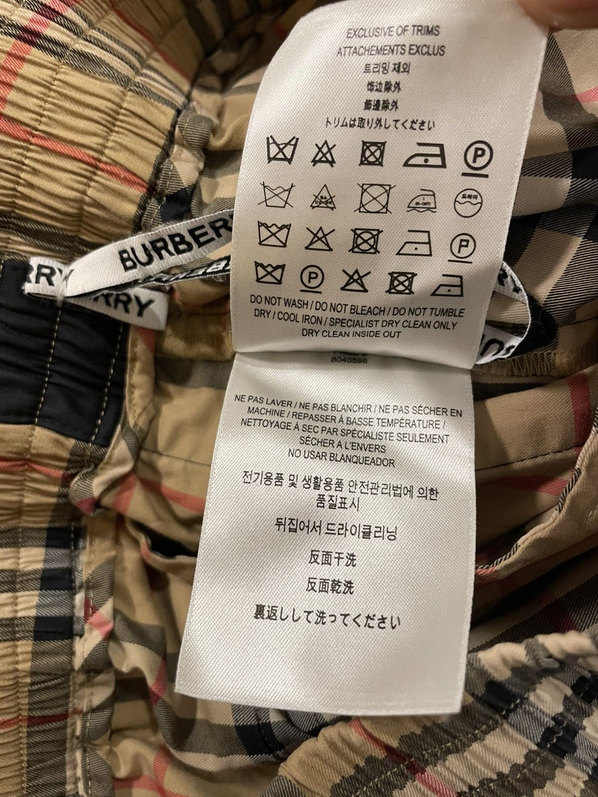 Burberry BURBERRY Vintage Check side-stripe shorts Size 26" / US 2 / IT 38 - 11 Thumbnail