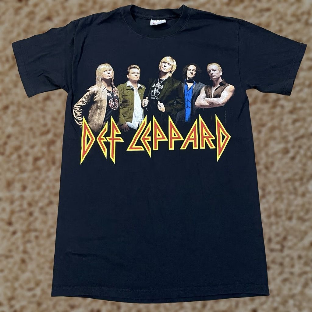 Hanes VINTAGE Hanes T-Shirt Mens Small Black Music Rock USA Y2K Def Leppard Tour Shirt Size US S / EU 44-46 / 1 - 1 Thumbnail