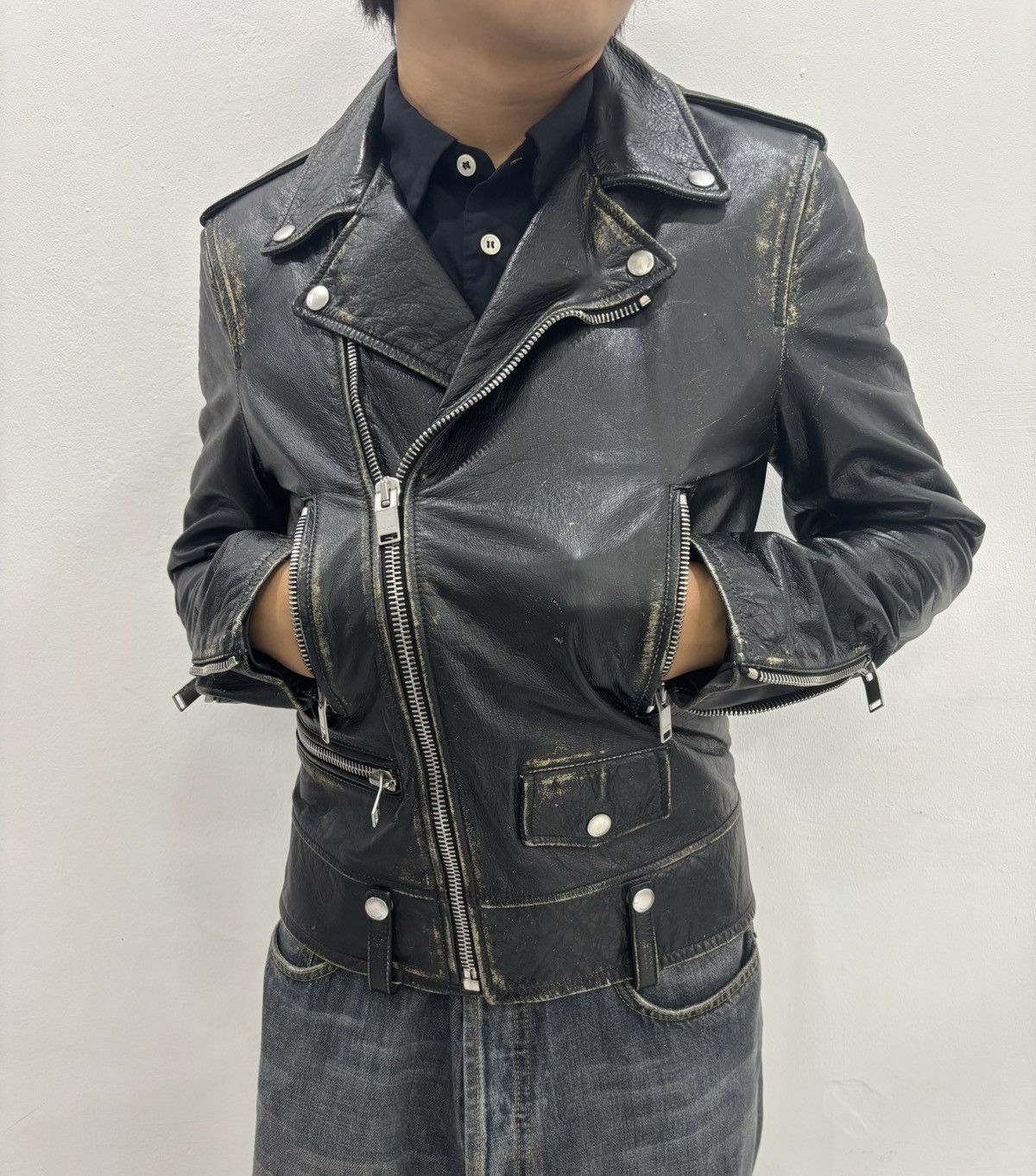 Saint Laurent Paris Saint Laurent FW16 L01 calfskin distressed leather jacket Size US S / EU 44-46 / 1 - 3 Thumbnail