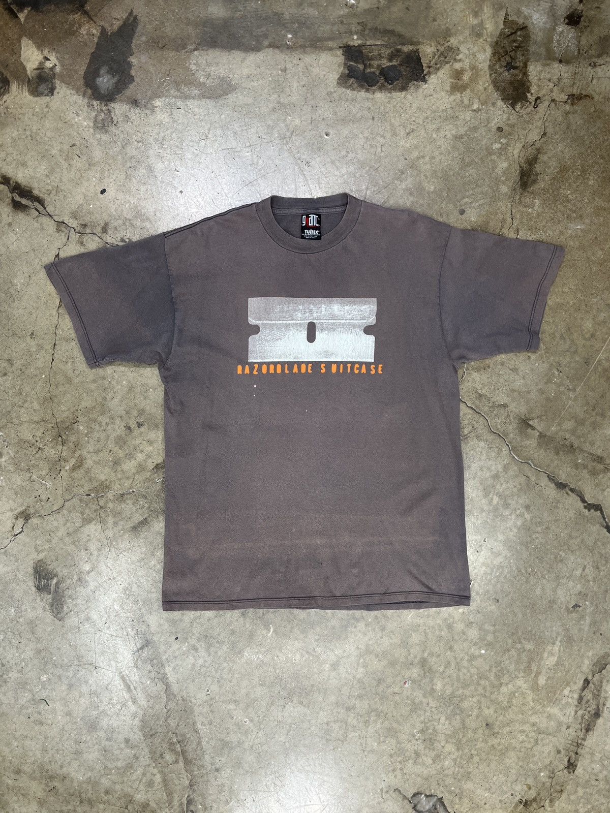 Band Tees Vintage Bush Razorblade Suitcase Giant Band Tee XL Size US XL / EU 56 / 4 - 2 Thumbnail