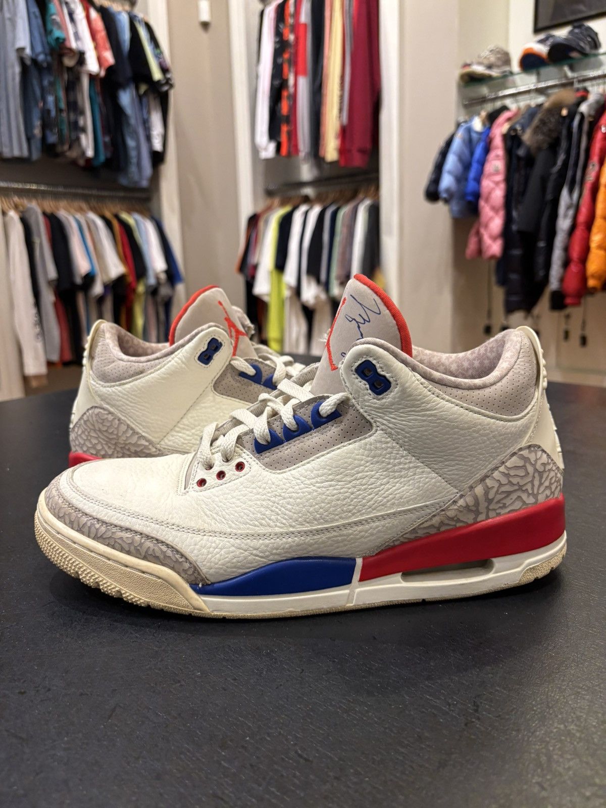Jordan Brand Jordan 3 Retro ‘International Flight’ Size US 12 / EU 45 - 1 Thumbnail