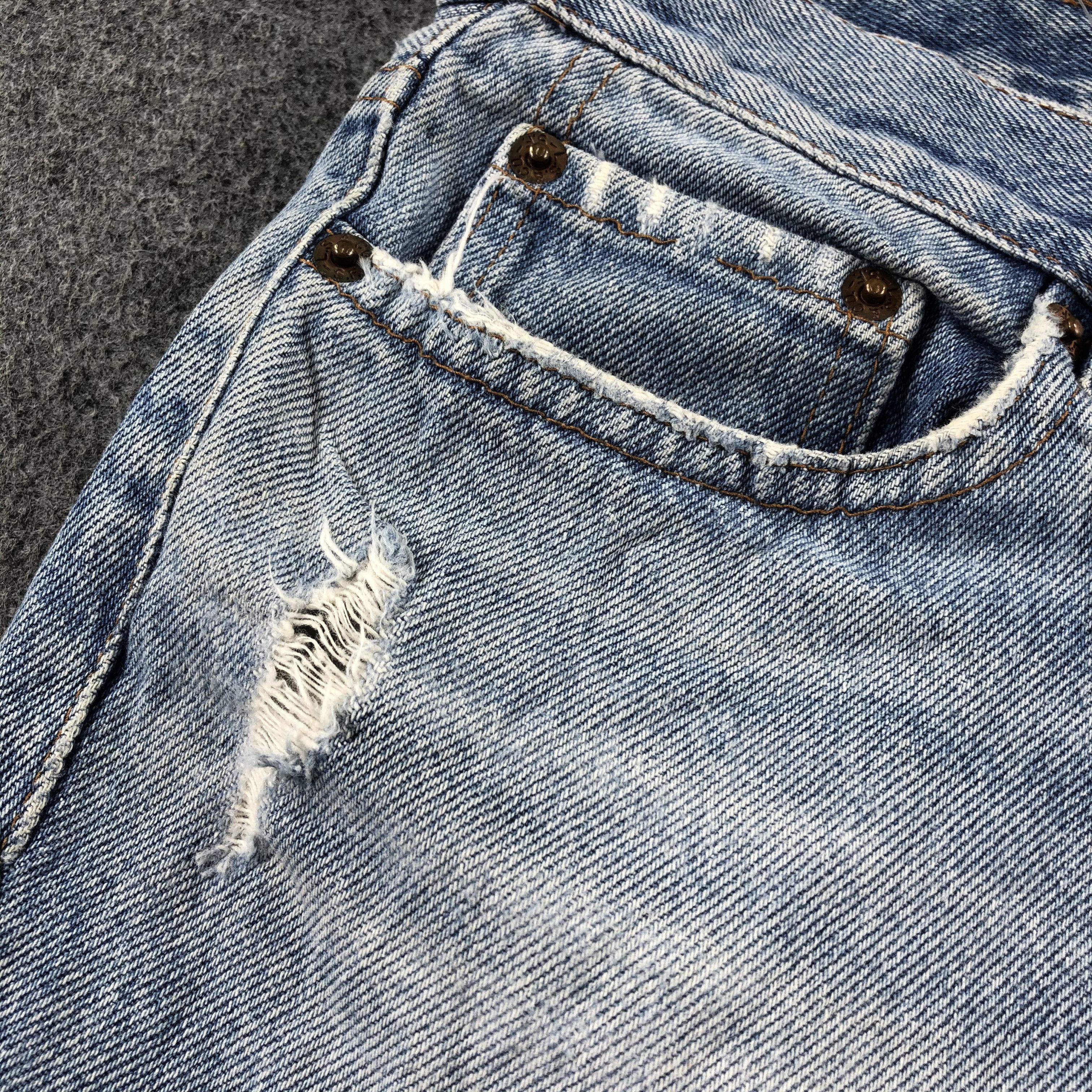 Levi's 90s Vintage Blue Wash Levis 501 Jeans-J2568 Size US 28 / EU 44 - 8 Thumbnail