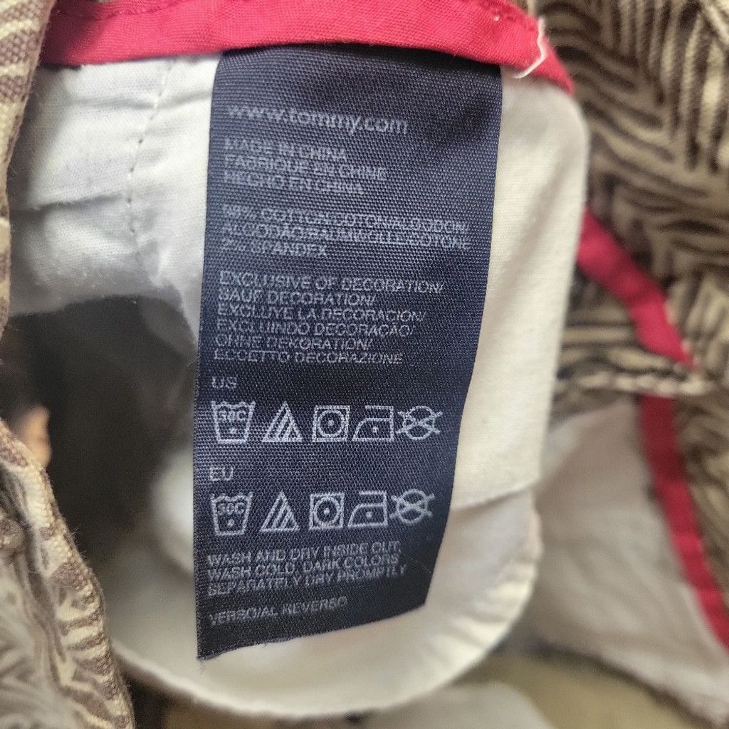 Tommy Hilfiger Tommy Hilfiger Tan and Black Bermuda Shorts Size 6 Size 28" / US 6 / IT 42 - 4 Thumbnail