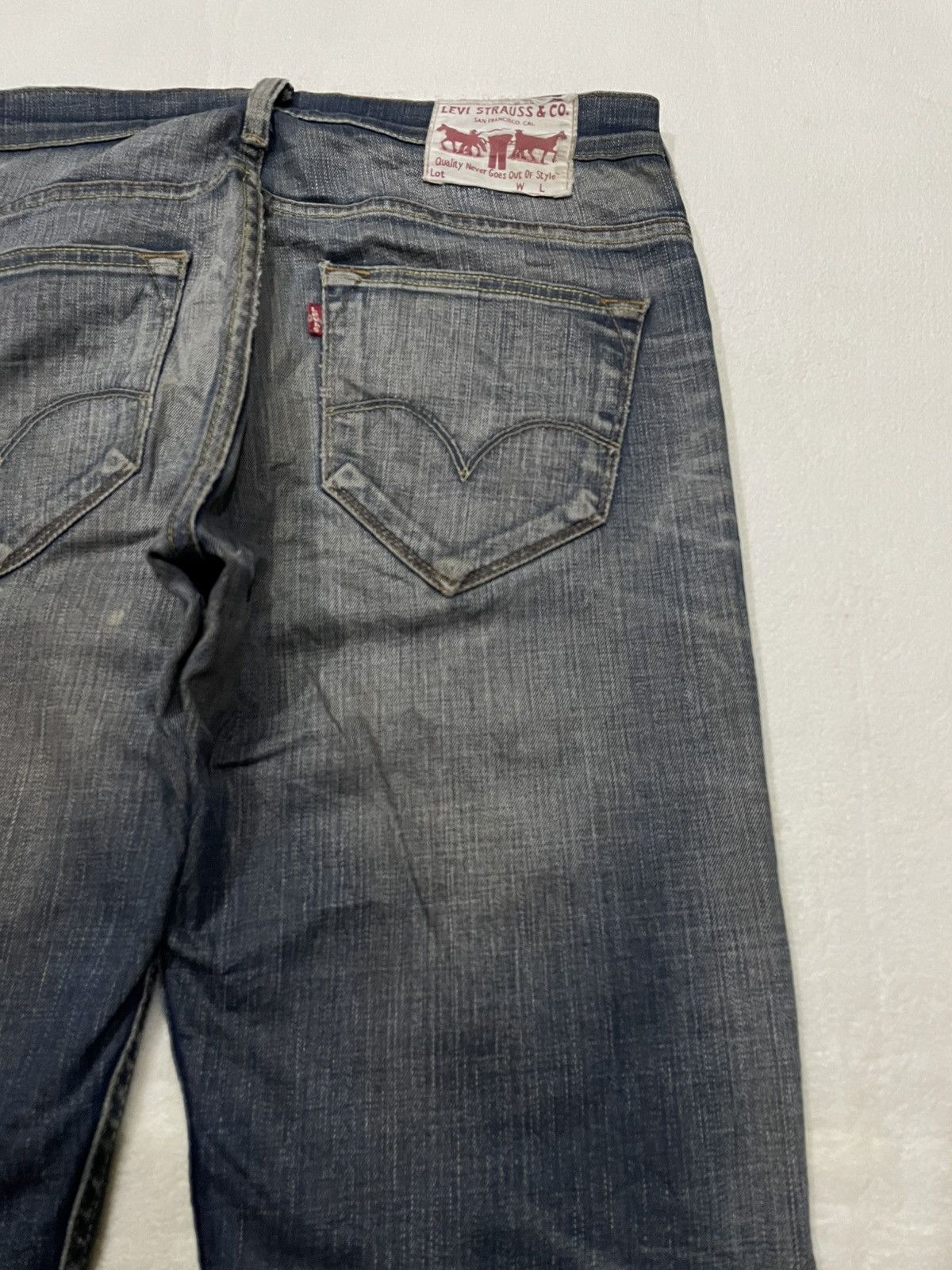 Vintage Levi’Strauss & Co. Distress Faded Mudwash Jeans