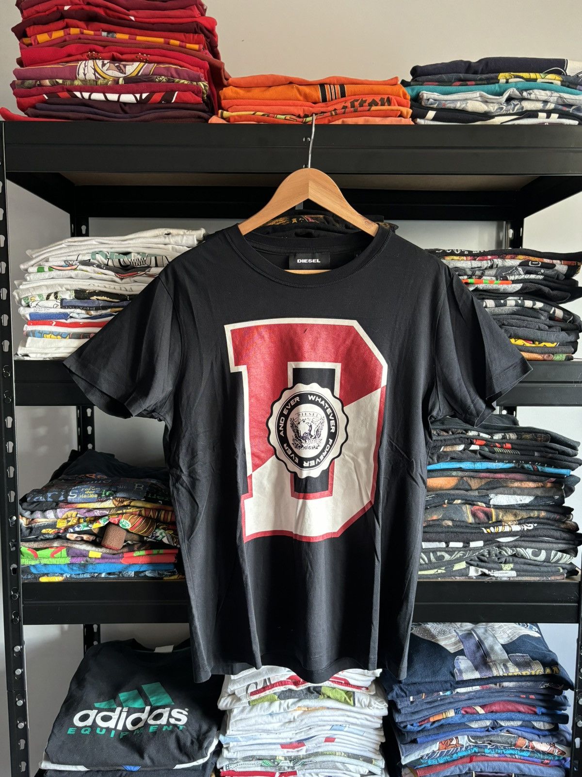 Diesel × Vintage Mens Vintage Diesel T-shirt big logo distressed y2k rare tee Size US L / EU 52-54 / 3 - 1 Thumbnail