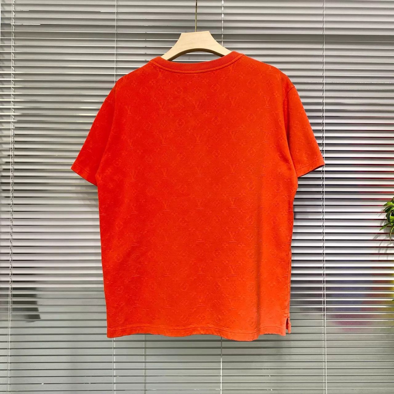 Louis Vuitton LV 23SS Red 3D Pocket T-Shirt L 99 New Size US L / EU 52-54 / 3 - 2 Thumbnail