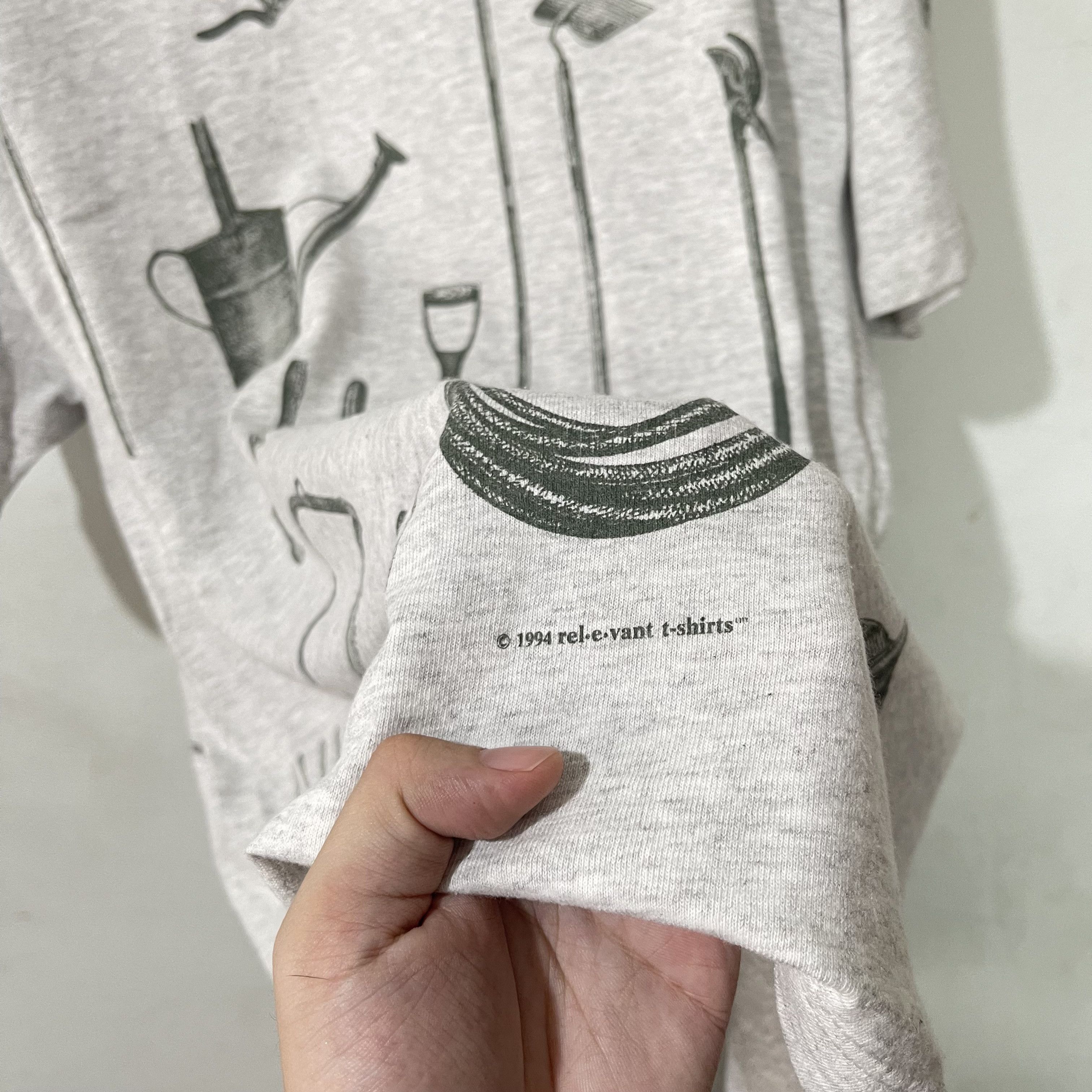 Vintage Vintage 90s Gardening Tools T-Shirt Size US XL / EU 56 / 4 - 3 Thumbnail
