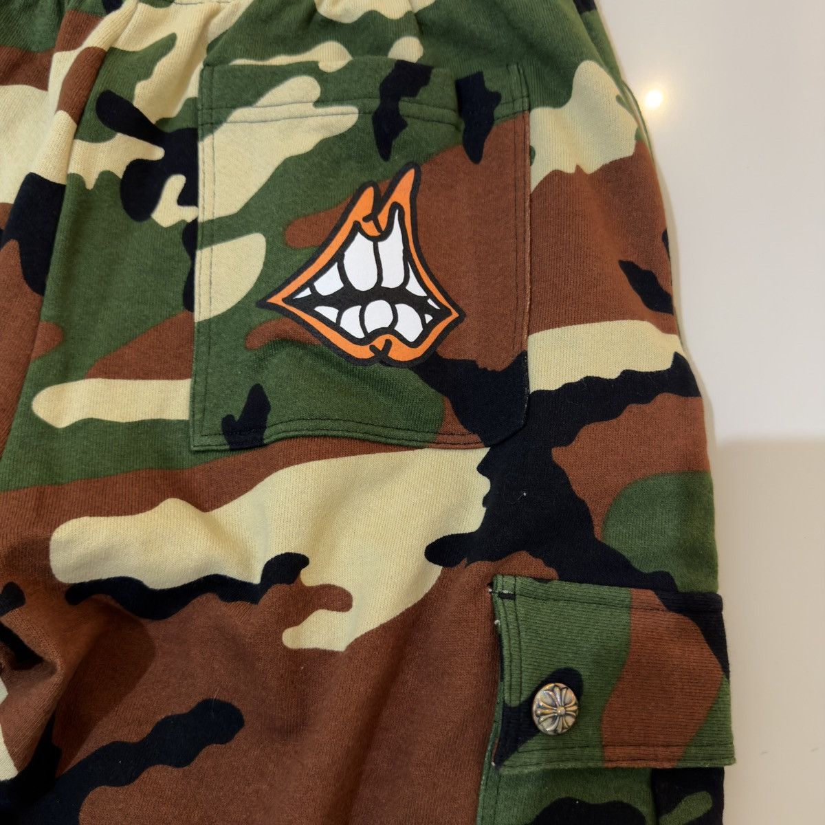 Chrome Hearts CHROME HEARTS MATTY BOY CAMO CARGO SWEATPANTS 🚫READ DESCRIPT Size US 36 / EU 52 - 13 Thumbnail
