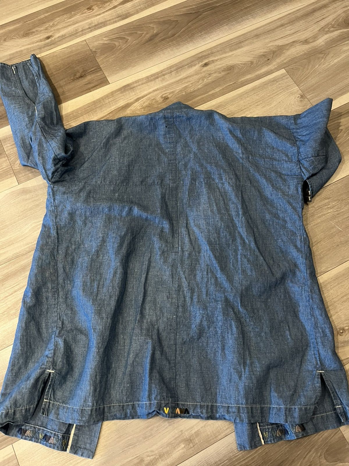 Visvim LAST DROP Beautiful Visvim Lhamo shirt size 4 kimono Size US L / EU 52-54 / 3 - 2 Thumbnail
