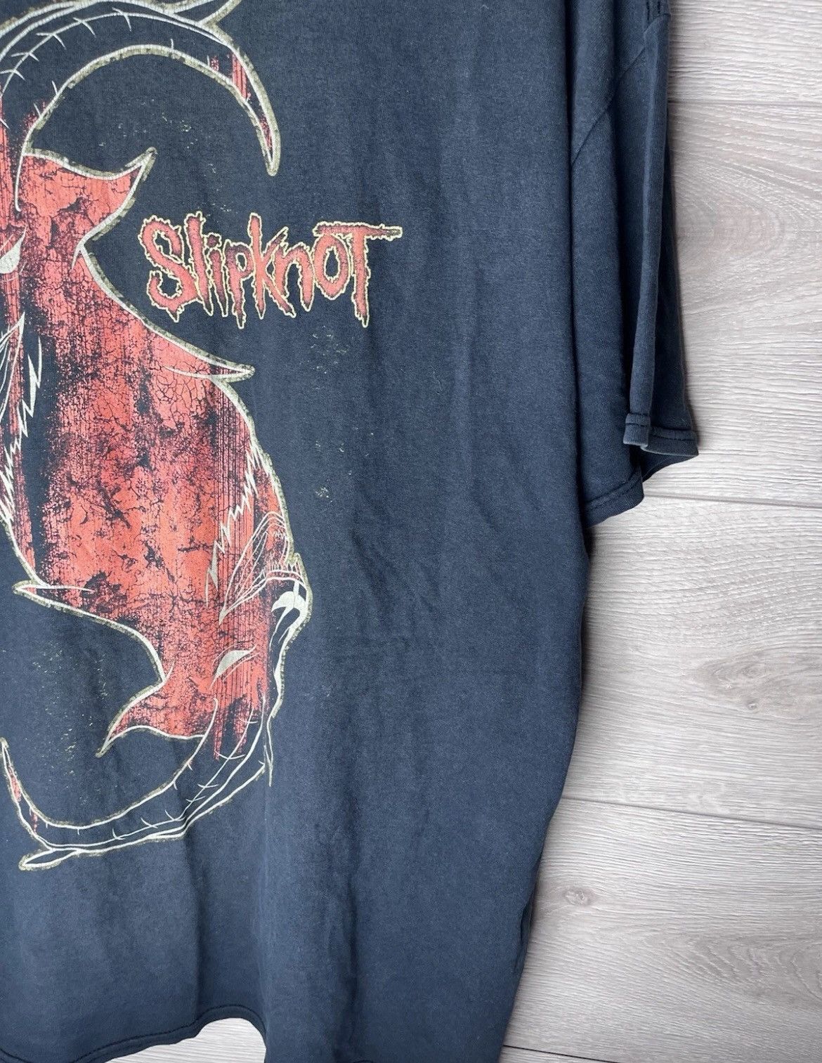 Gildan Mens vintage t-shirt slipnknot 2004 size xl rock merch Size US XL / EU 56 / 4 - 13 Thumbnail
