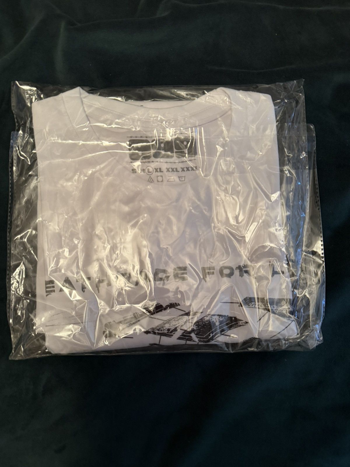 999 Club Juice wrld death race for love 4 year tee Size US L / EU 52-54 / 3 - 4 Thumbnail