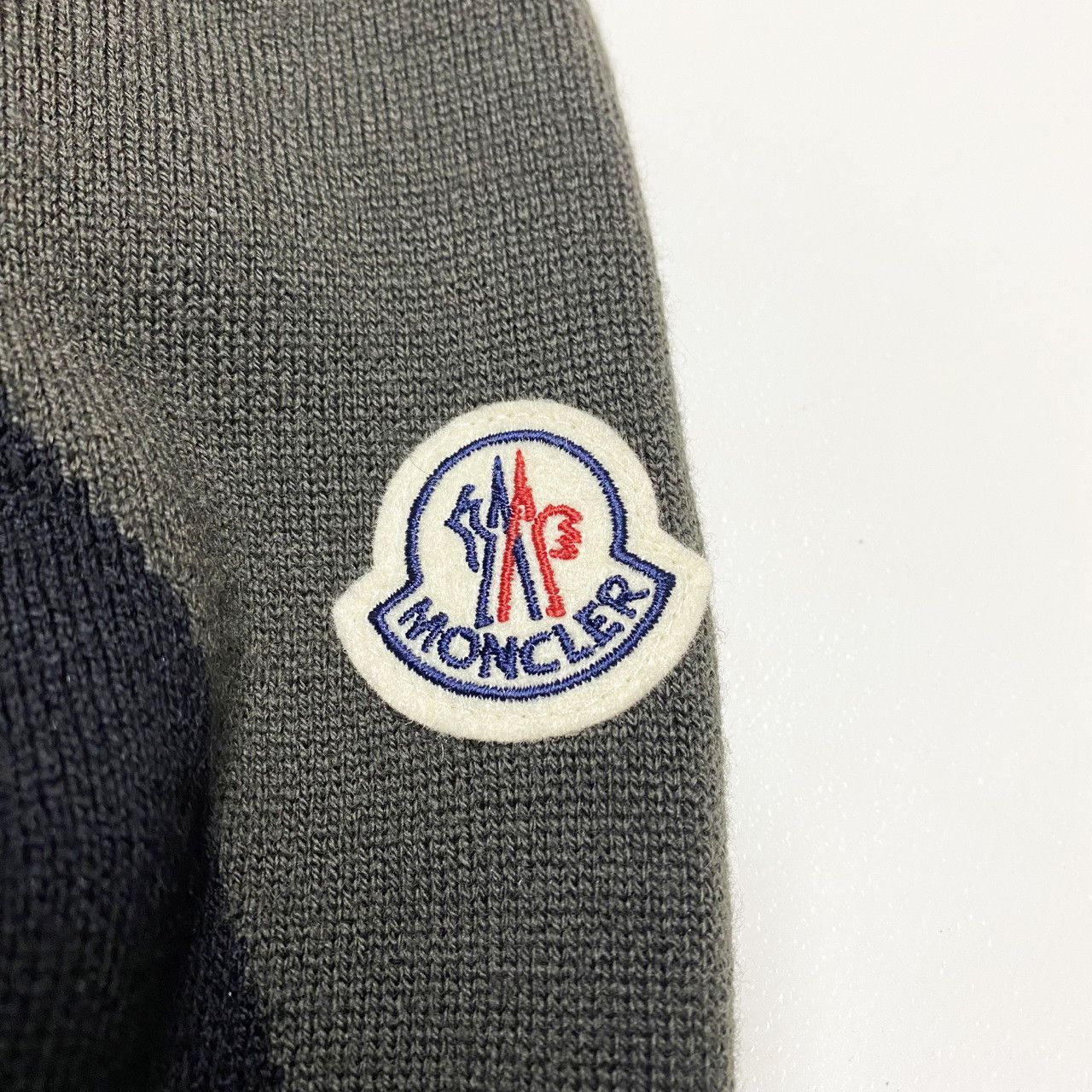 Moncler Moncler tricot hooded padded cardigan mens size M sweater Size US M / EU 48-50 / 2 - 9 Thumbnail