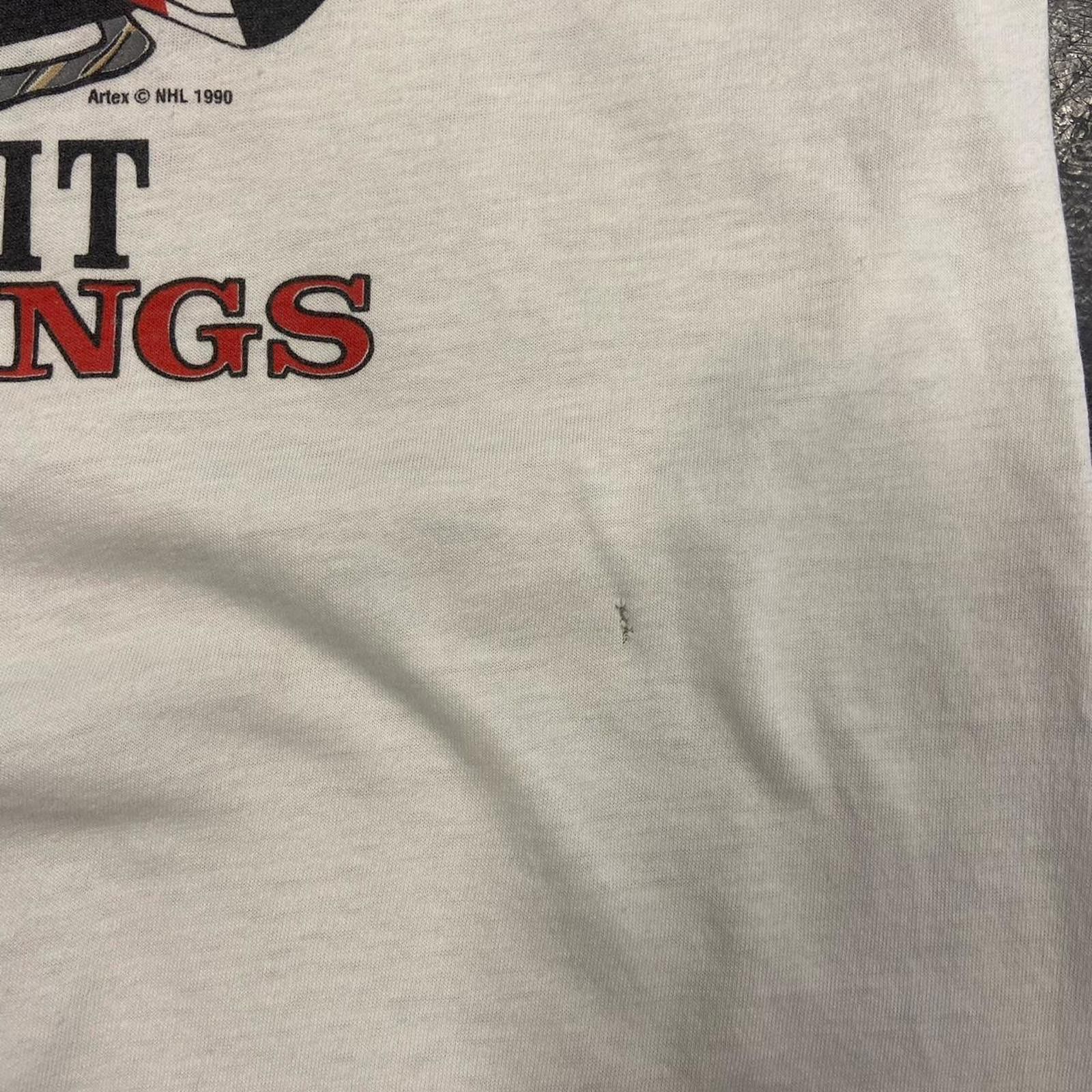 Vintage 1990 Taz Detroit Redwings Tee Size US M / EU 48-50 / 2 - 3 Thumbnail