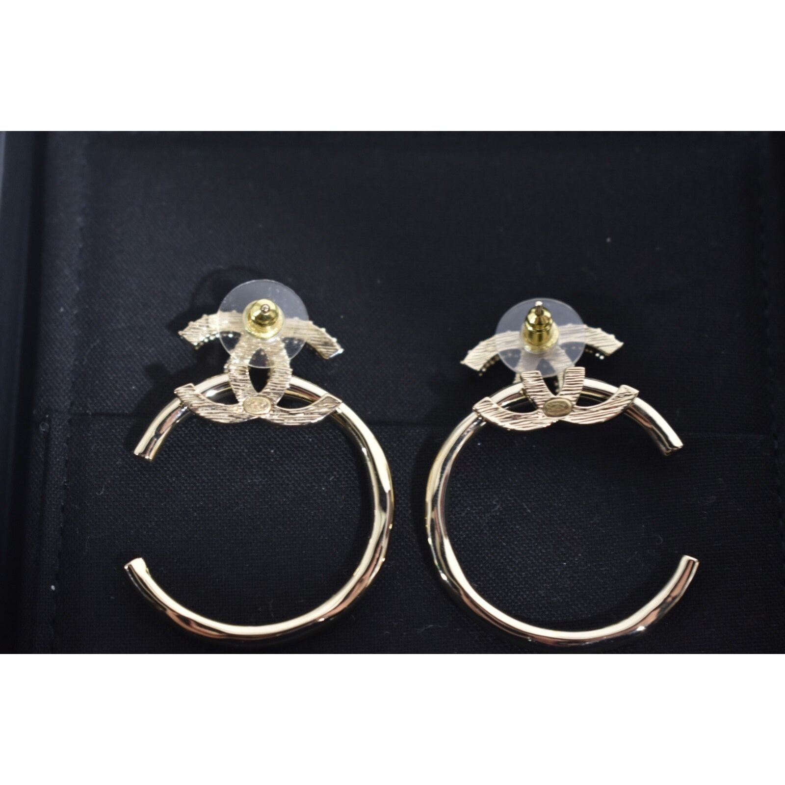 Chanel Chanel Gold Crystal Interlocking Stud Classic Hoop Earring Size ONE SIZE - 11 Thumbnail