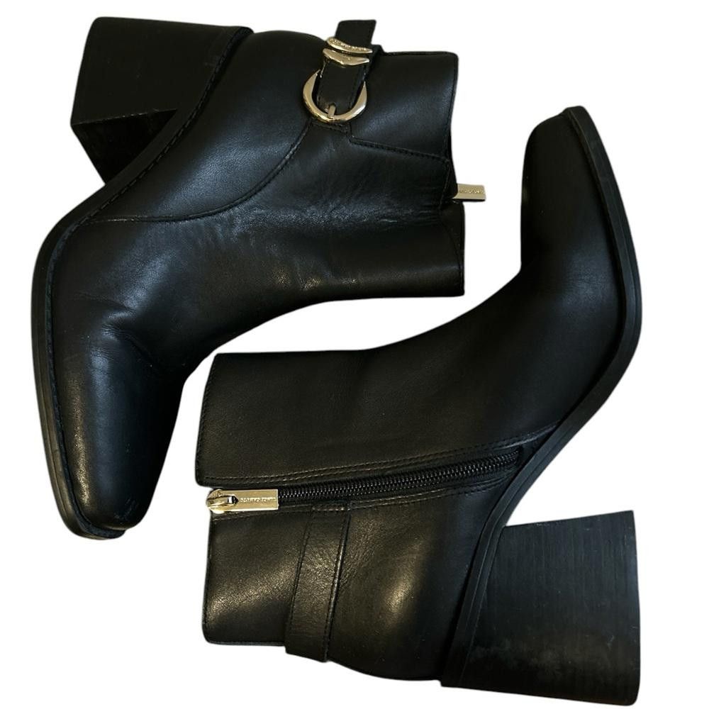 Vince Camuto Vince Camuto Black Leather Ankle Boots Size 9M Size US 9 / IT 39 - 1 Thumbnail