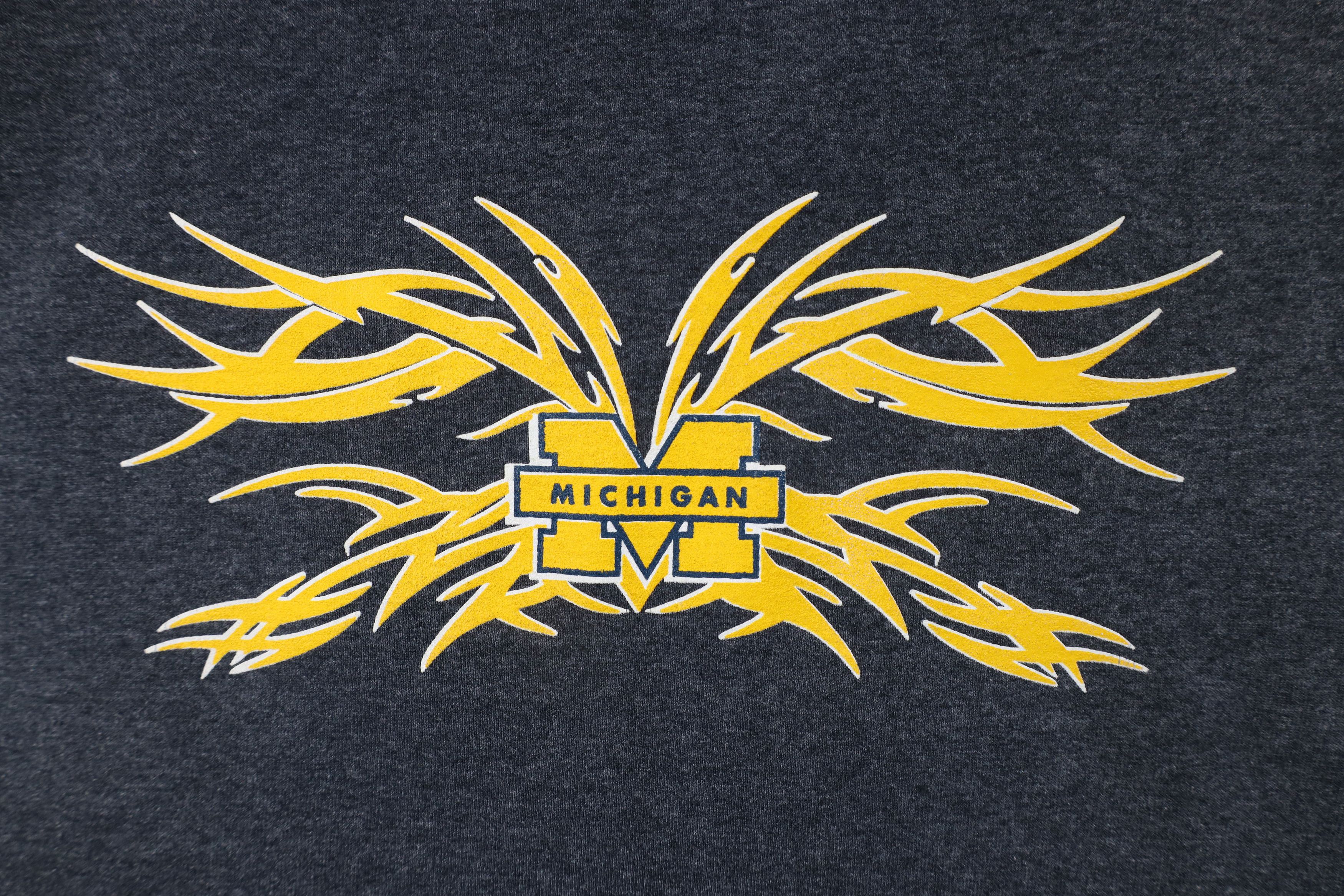 Vintage Vintage 90s Out University of Michigan Tribal T-Shirt Gray Size US XXL / EU 58 / 5 - 5 Thumbnail
