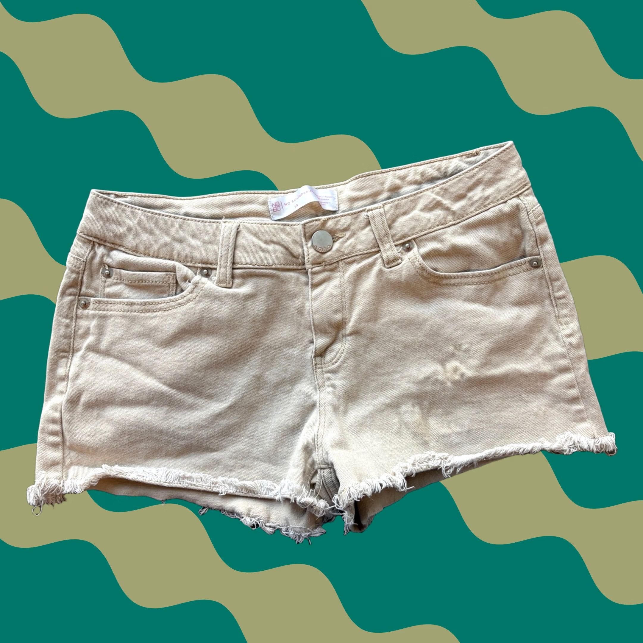 Vintage VINTAGE No Boundaries Fray Mini Jean Shorts Women’s 13/30 White Regular Size 13/30 Women's Shorts Y2K Beige White Clothing Clothing womens Size 34" / US 12 / IT 48 - 1 Thumbnail